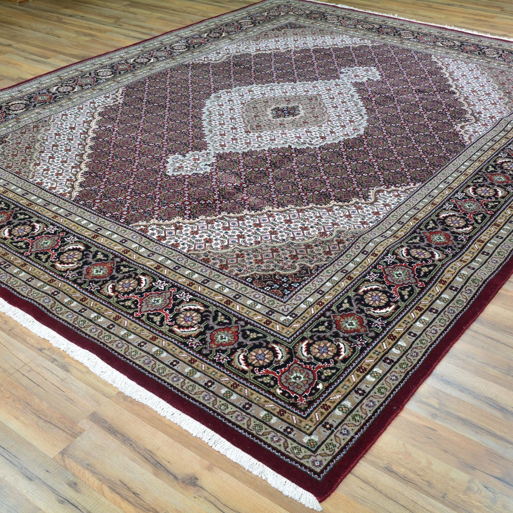Hand-Knotted Mahi Tabriz Design Handmade Wool & Silk Rug (Size 7.9 X 10.0) Cwral-9231