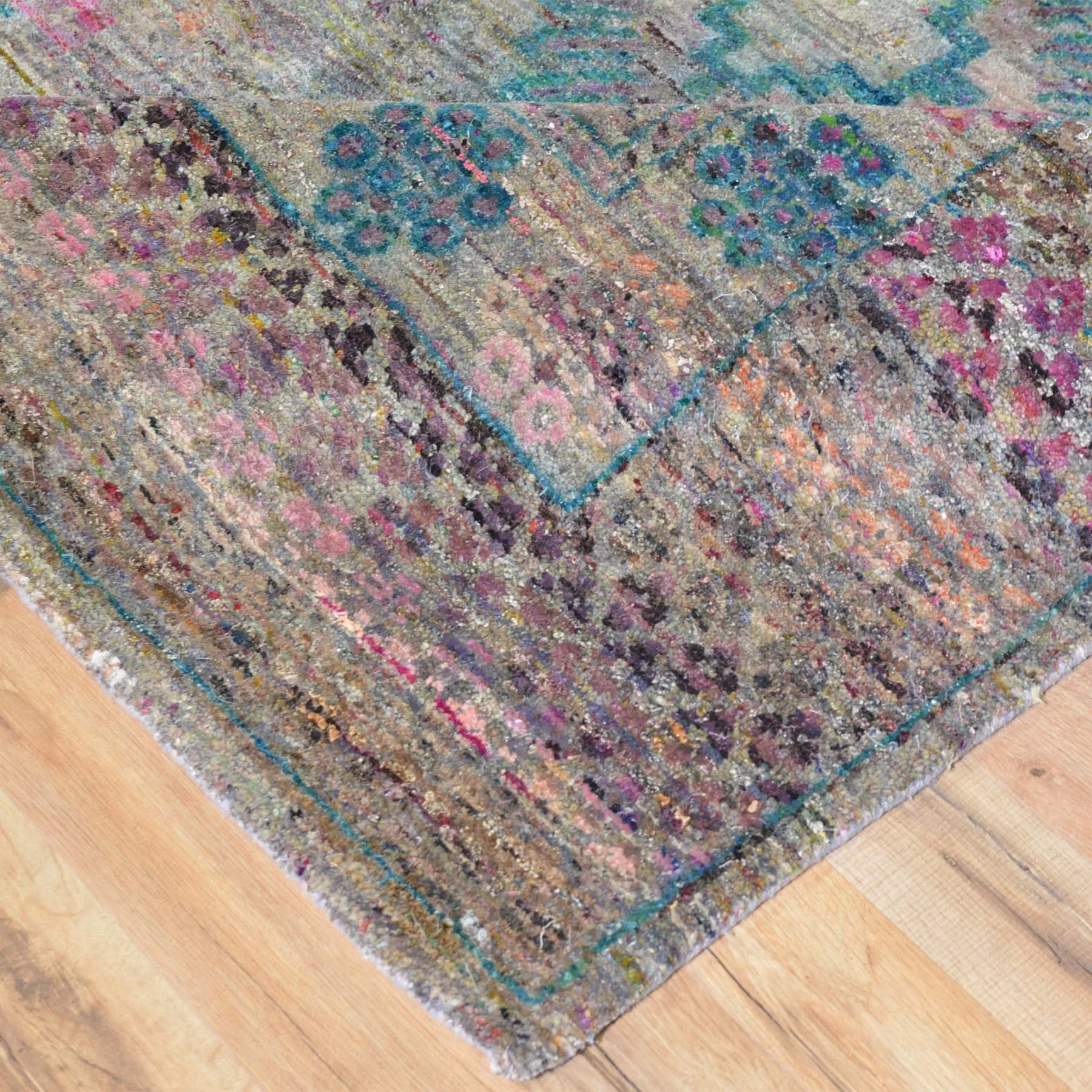 Hand-Knotted Modern Design Oriental Sari Silk Handmade Rug (Size 8.0 X 10.2) Brral-1062