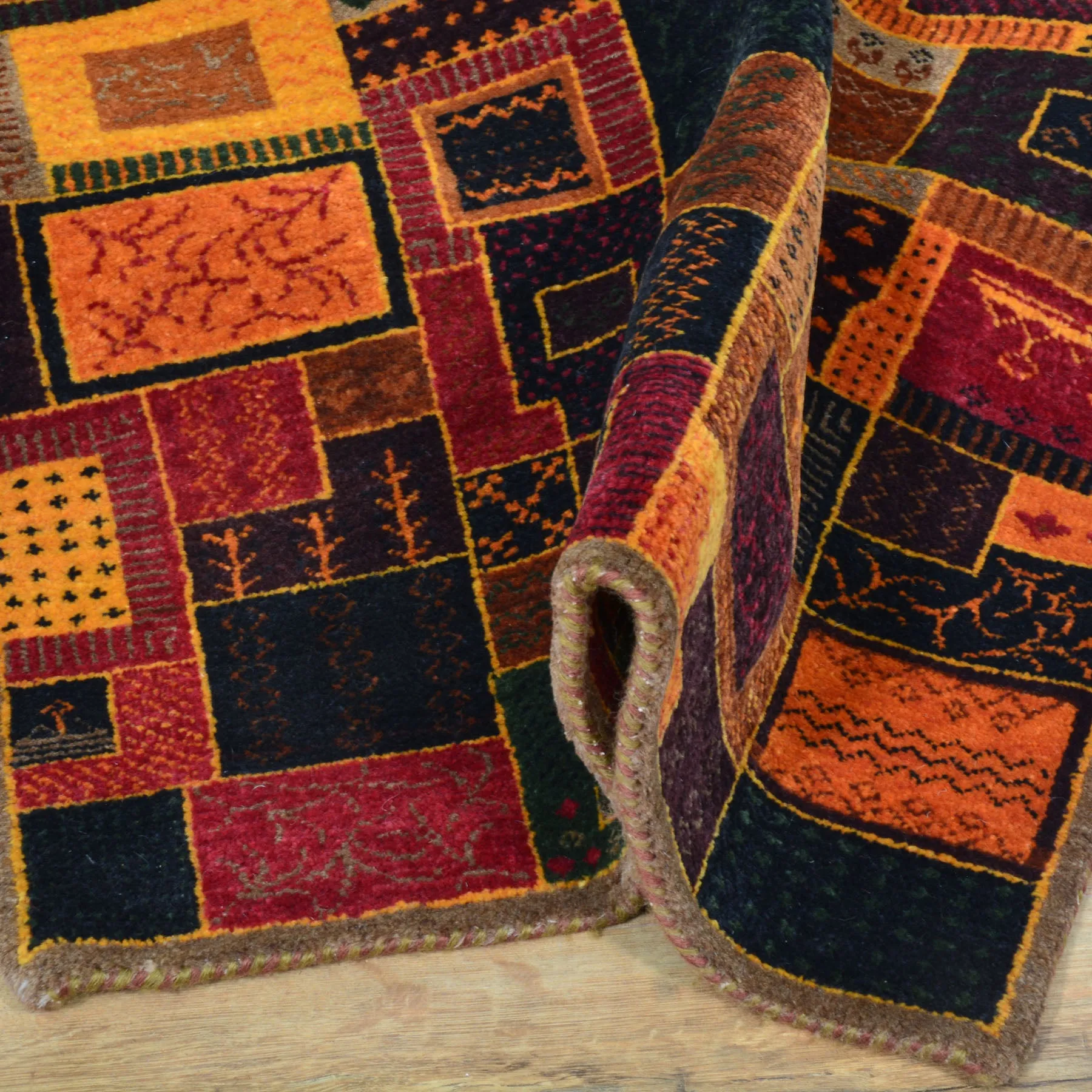 Hand-Knotted Modern Gabbeh Design Wool Oriental Rug  (Size 2.8 X 9.7) Cwral-120
