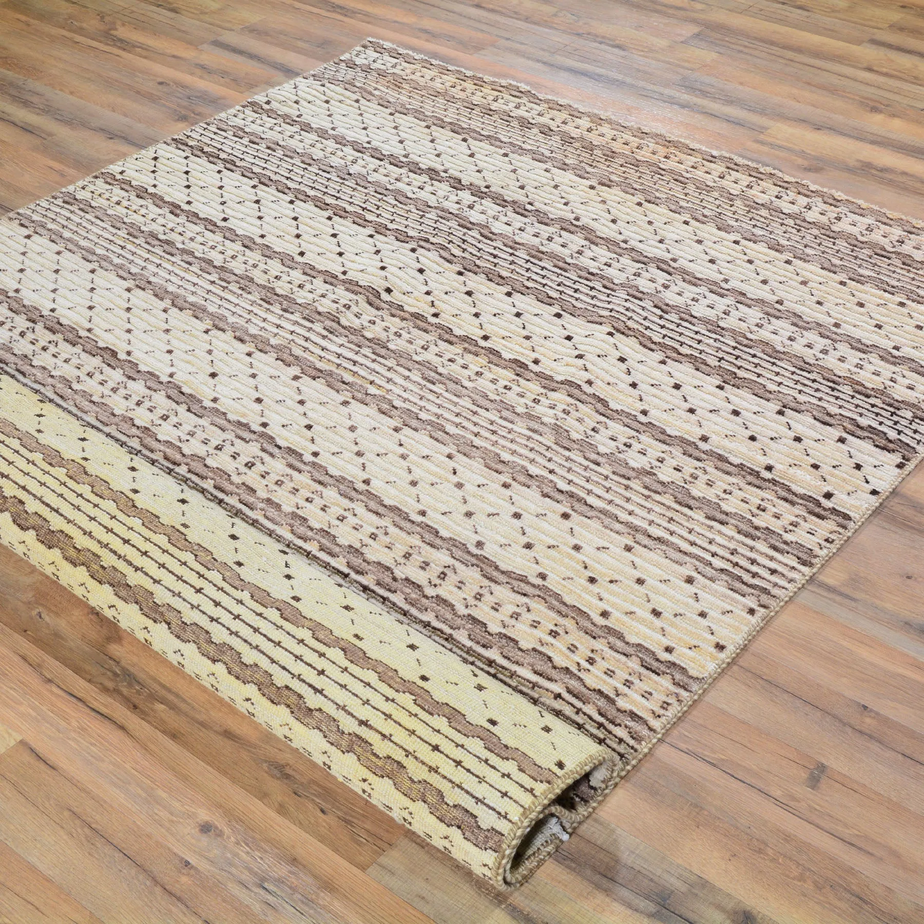 Hand-Knotted Modern Gabbeh Style Wool Rug (Size 4.7 X 6.7) Brral-807
