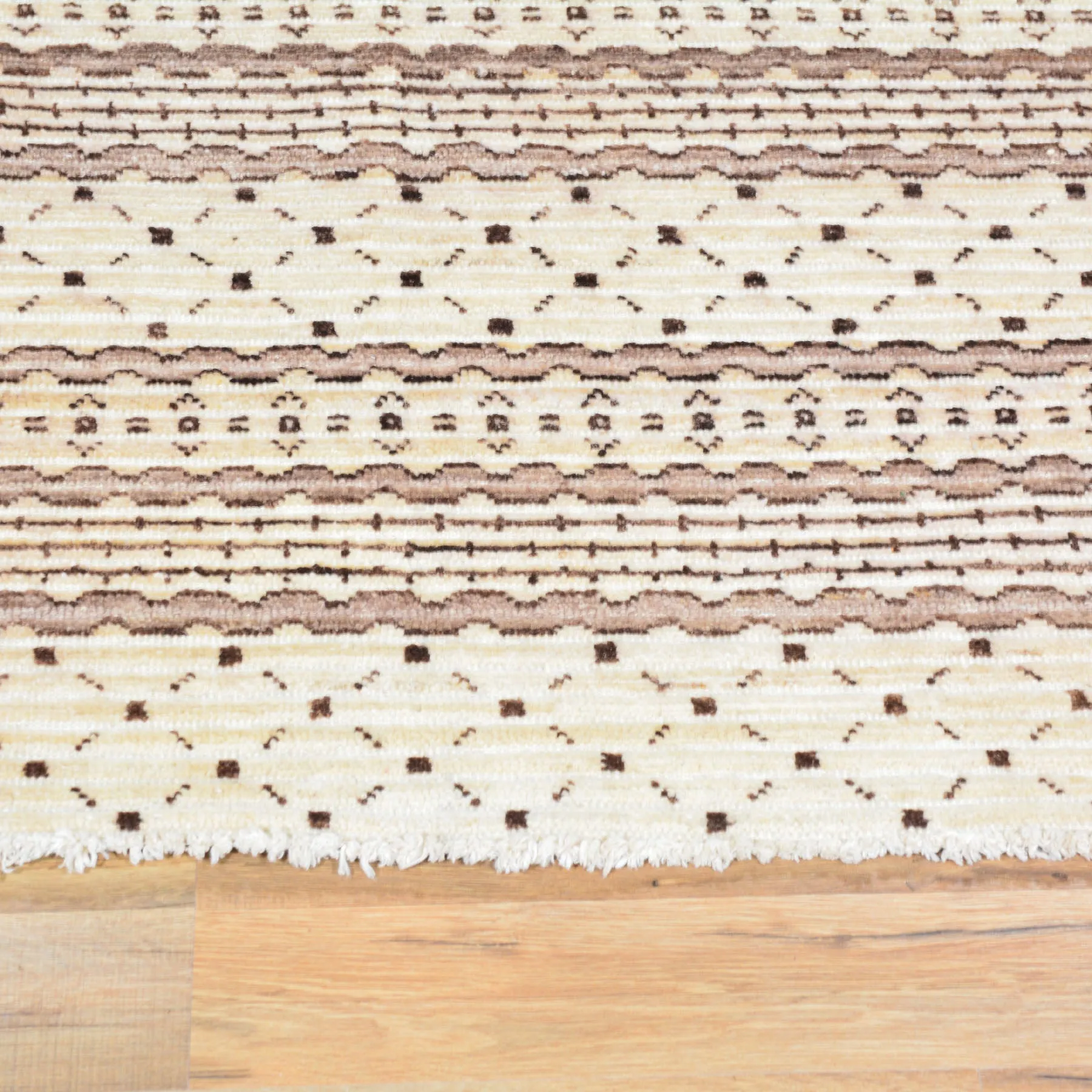 Hand-Knotted Modern Gabbeh Style Wool Rug (Size 4.7 X 6.7) Brral-807