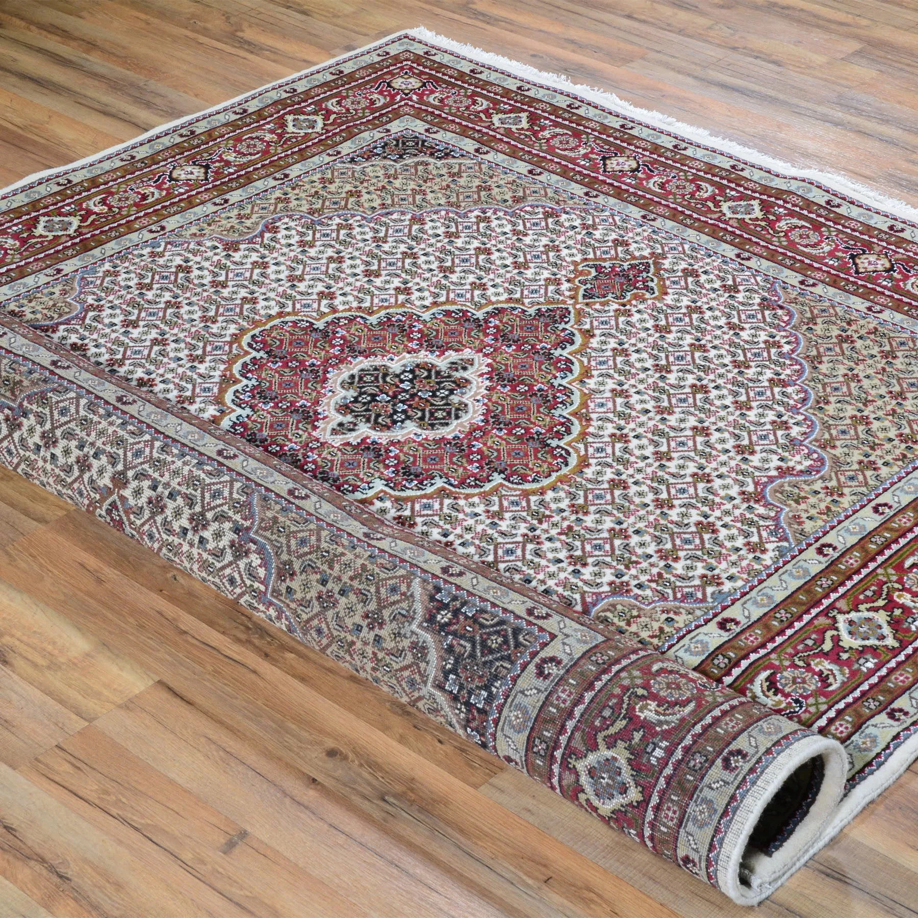 Hand-Knotted Oriental Mahi Tabriz Design Wool & Silk Handmade Rug (Size 5.11 X 6.0) Cwral-3981