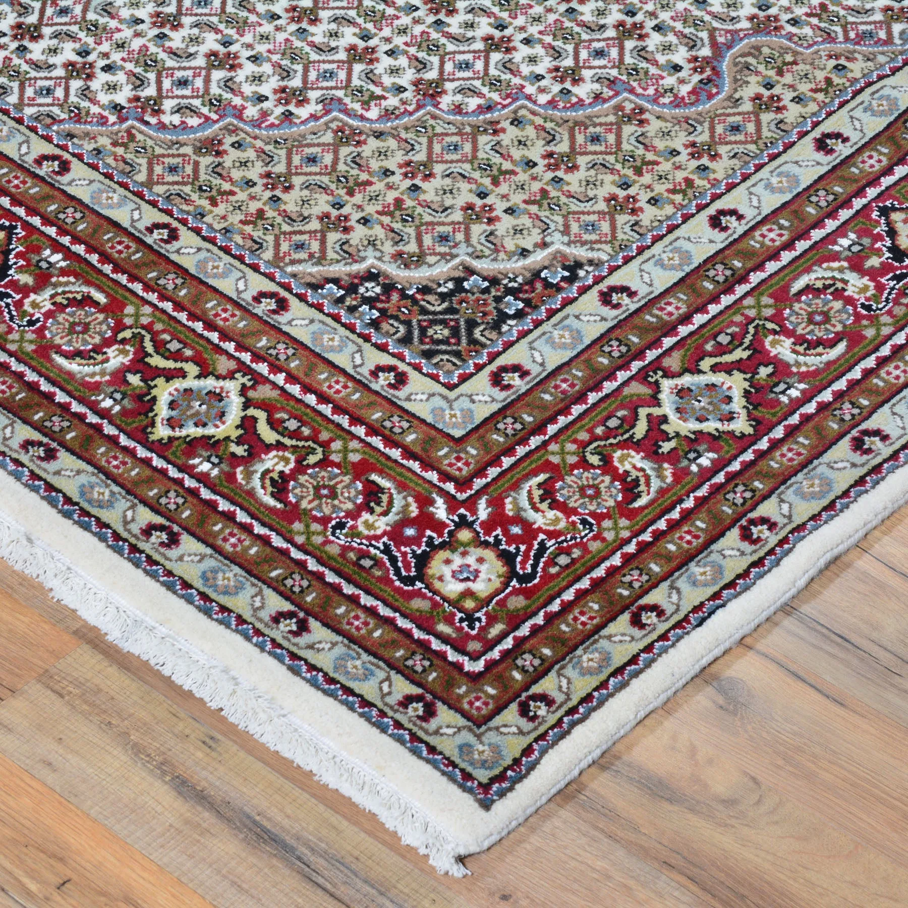 Hand-Knotted Oriental Mahi Tabriz Design Wool & Silk Handmade Rug (Size 5.11 X 6.0) Cwral-3981