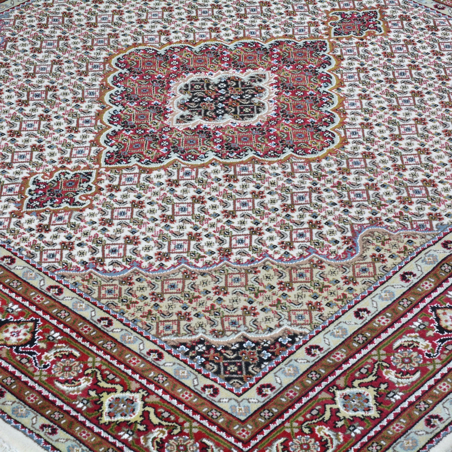 Hand-Knotted Oriental Mahi Tabriz Design Wool & Silk Handmade Rug (Size 5.11 X 6.0) Cwral-3981