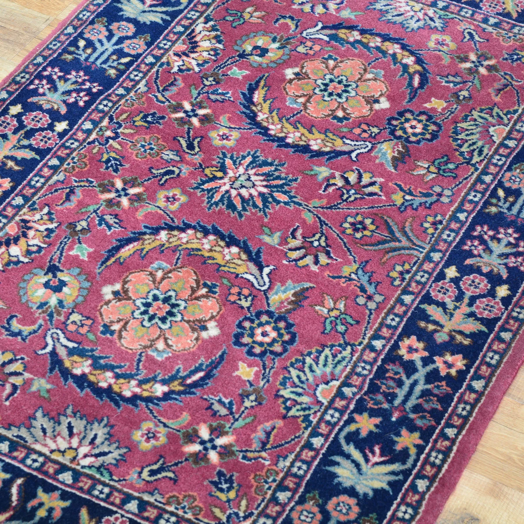 Hand-Knotted Oriental Traditional Design Wool Handmade Rug (Size 2.3 X 3.8) Cwral-5793