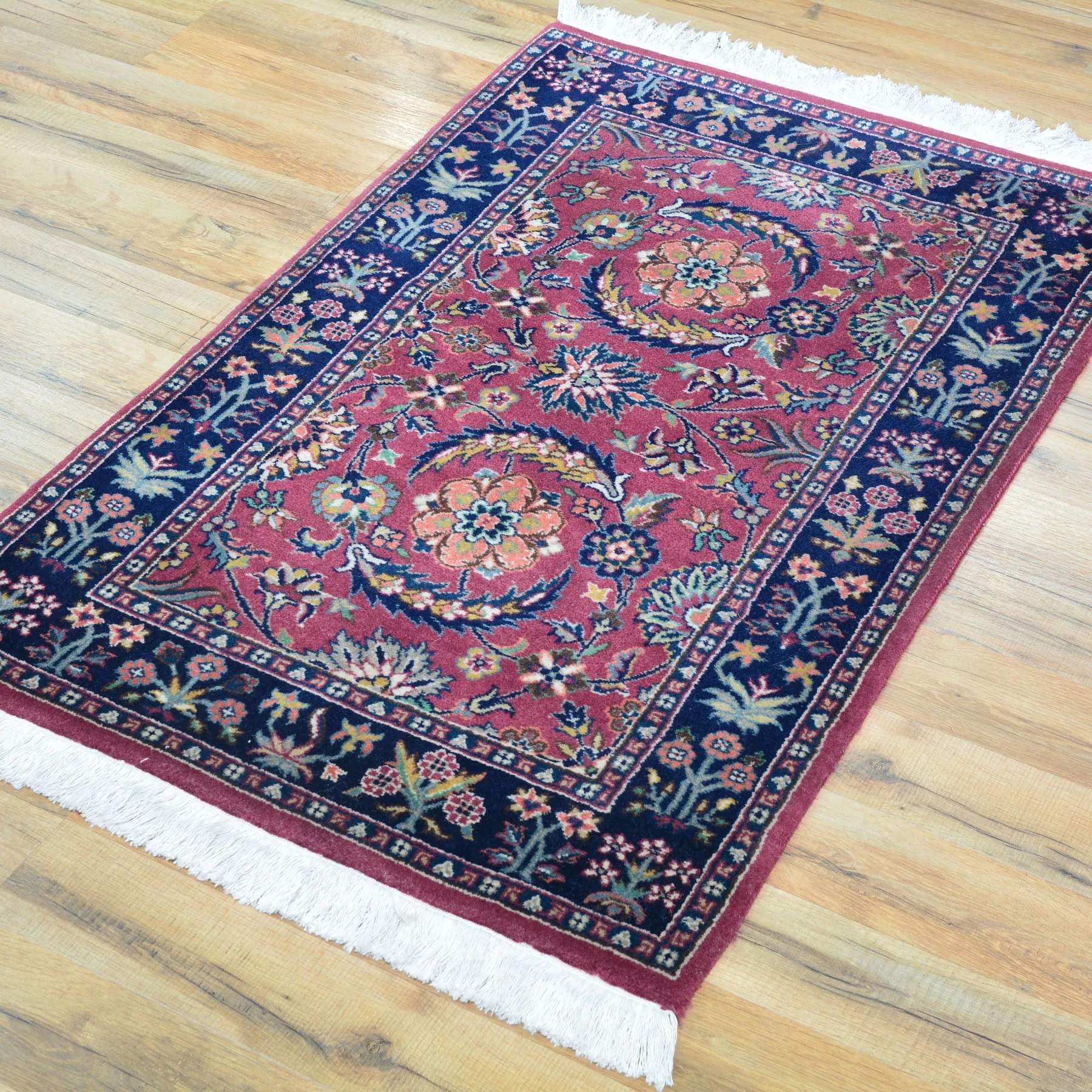 Hand-Knotted Oriental Traditional Design Wool Handmade Rug (Size 2.3 X 3.8) Cwral-5793