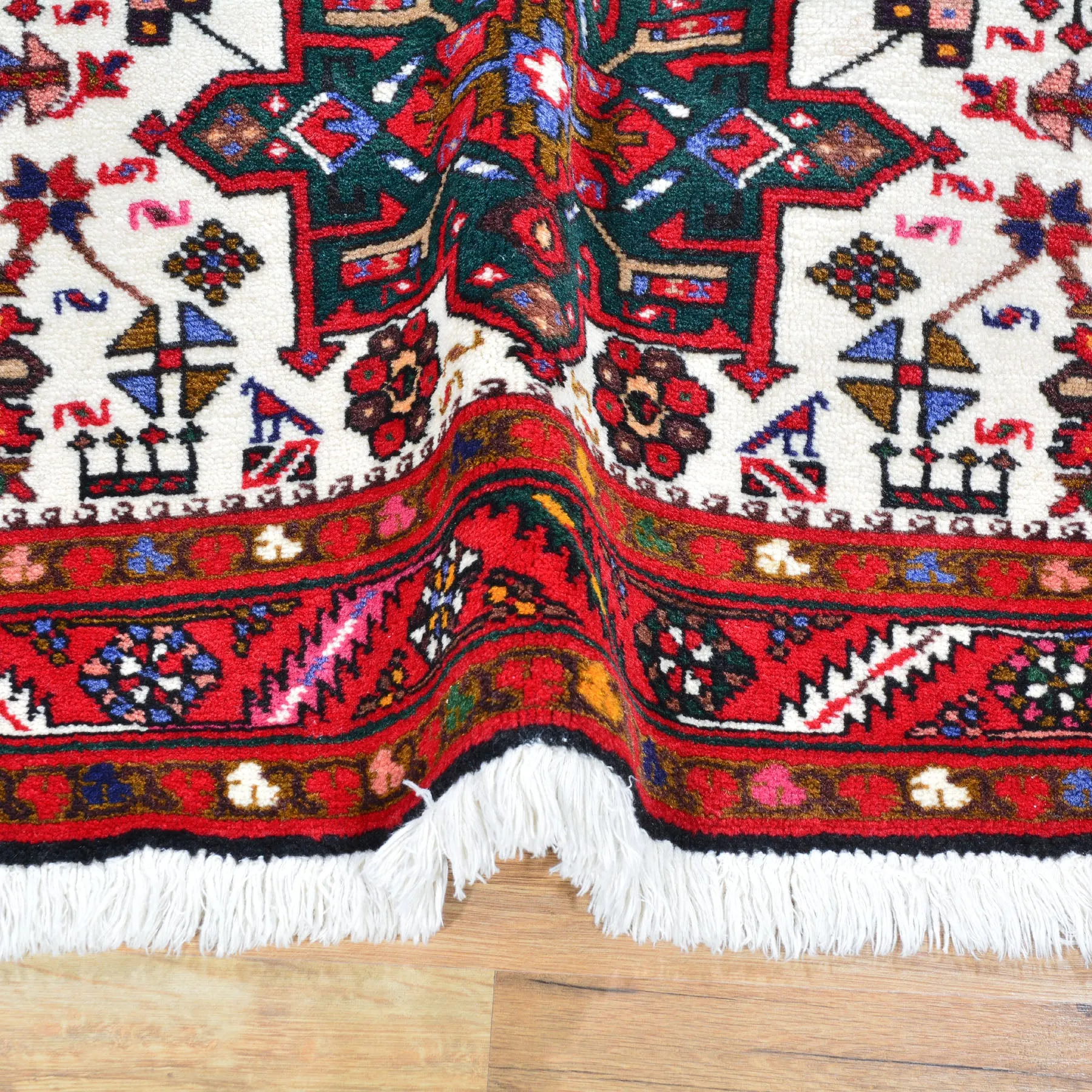 Hand-Knotted Oriental Tribal Traditional Design Handmade Wool Rug (Size 3.10 X 5.5) Brral-4713