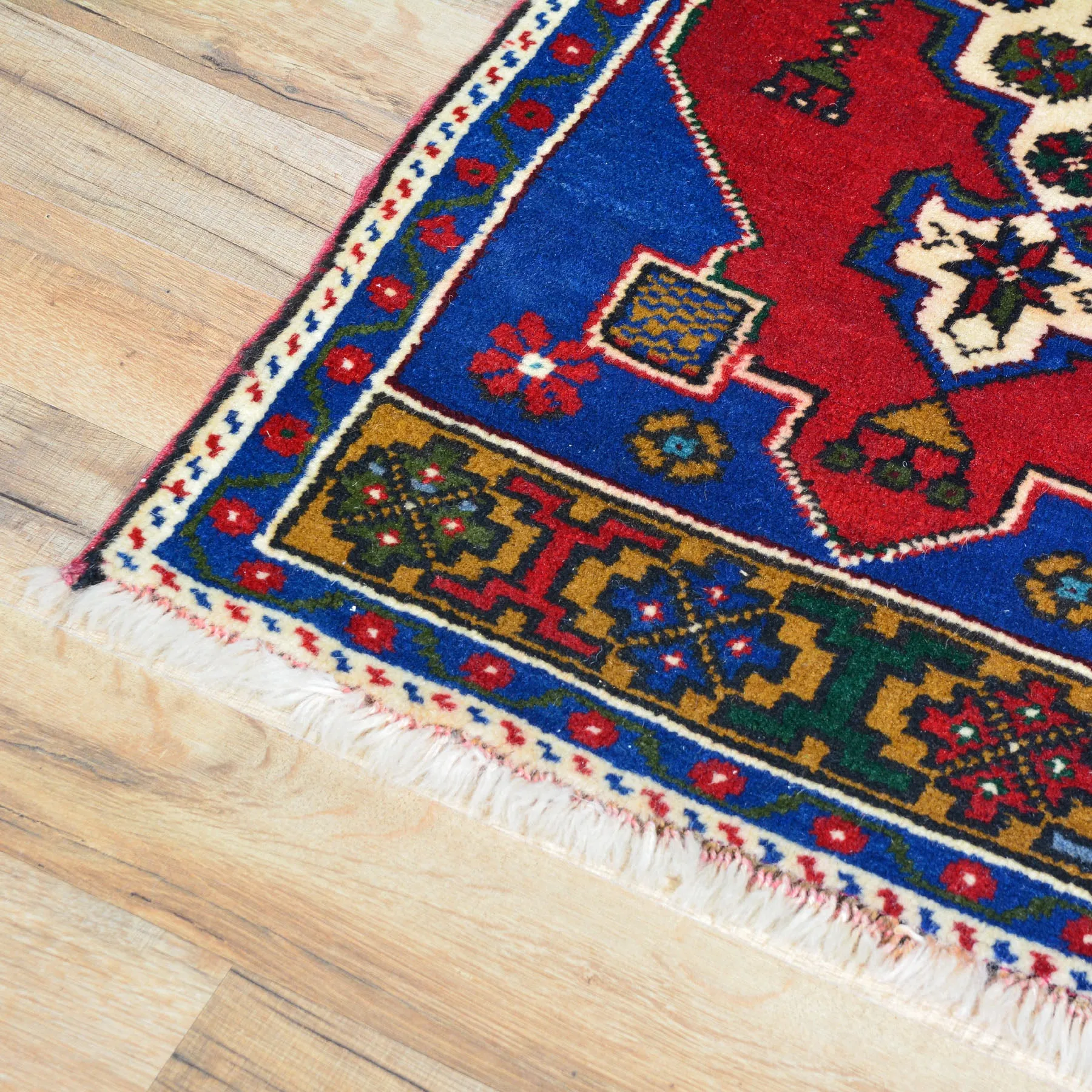 Hand-Knotted Oriental Tribal Turkish Wool Rug (Size 1.8 X 3.6) Cwral-8034