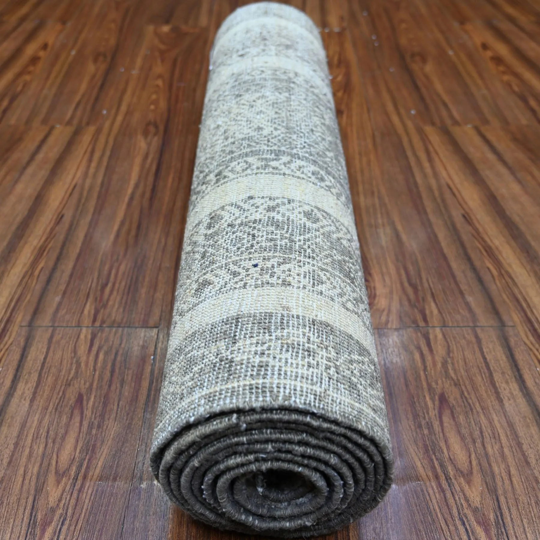 Hand-Knotted Peshawar Chobi Handmade Wool Southwestern Design Rug (Size 2.8 X 9.6) Cwral-9906
