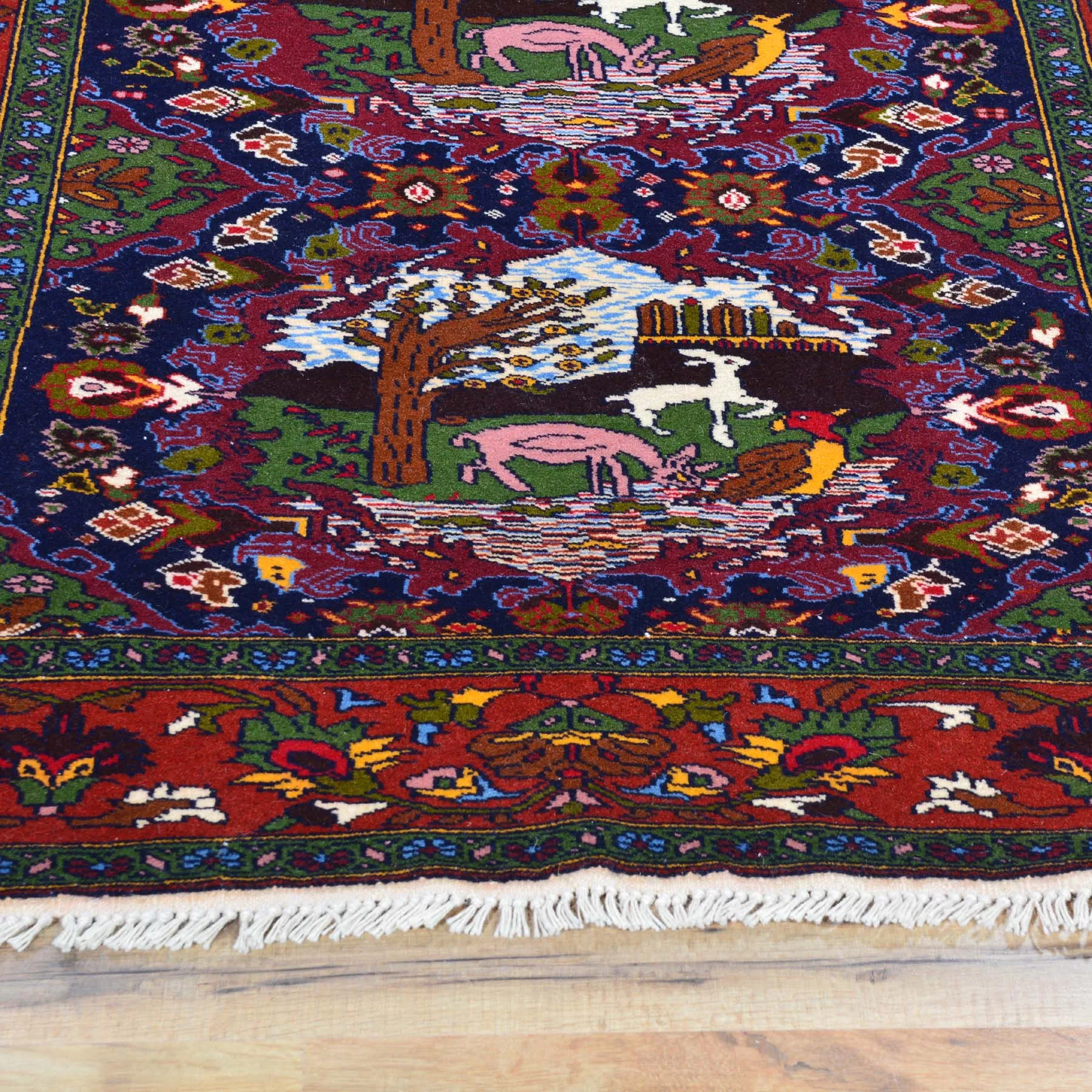 Hand-Knotted Tribal Animal Print Handmade Wool Rug (Size 4.2 X 6.2) Brral-4878