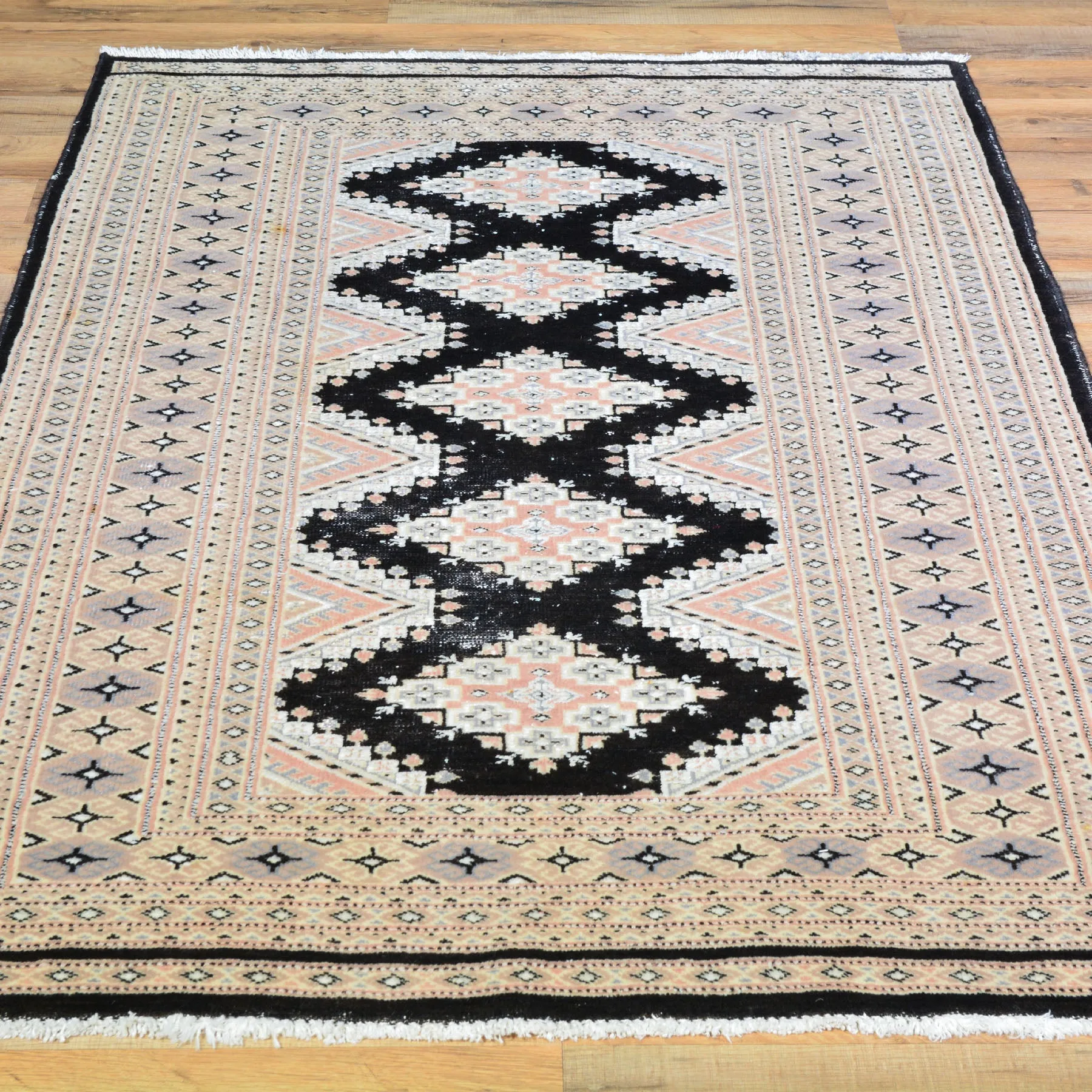 Hand-Knotted Tribal Geometric Design Handmade Wool Rug (Size 3.3 X 4.8) Cwral-7779
