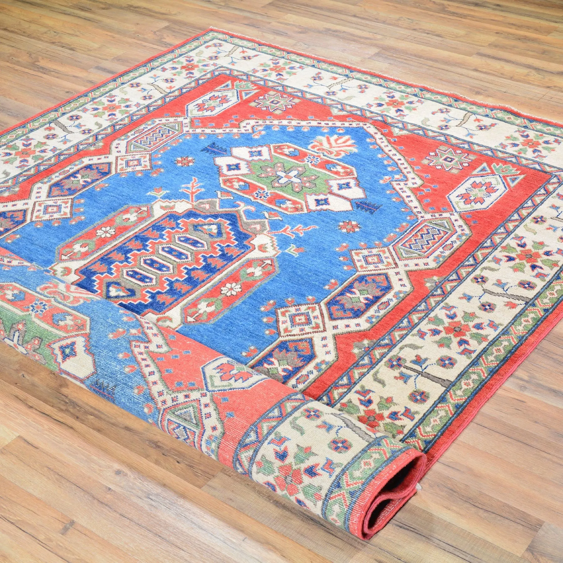 Hand-Knotted Tribal Kazak Caucasian Design Handmade Wool Rug (Size 5.7 X 7.11) Brrsf-723