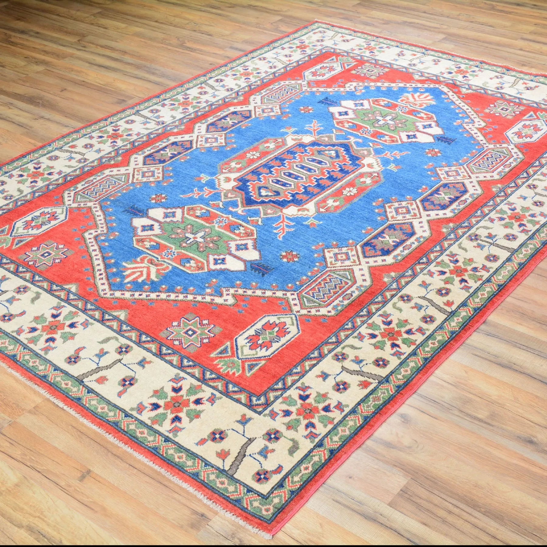 Hand-Knotted Tribal Kazak Caucasian Design Handmade Wool Rug (Size 5.7 X 7.11) Brrsf-723