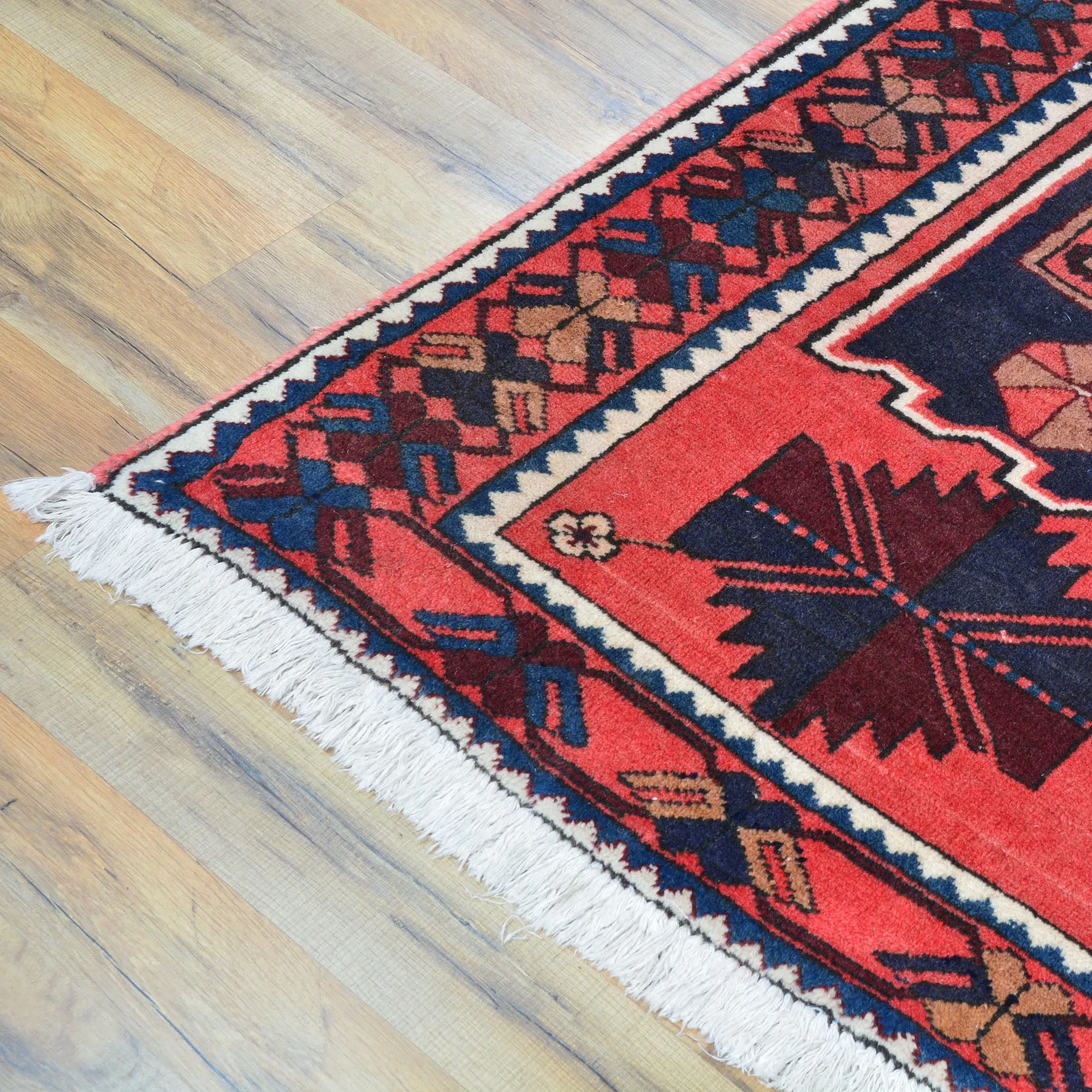 Hand-Knotted Vintage Traditional Design Handmade Wool Rug (Size 4.10 X 6.8) Cwral-10818