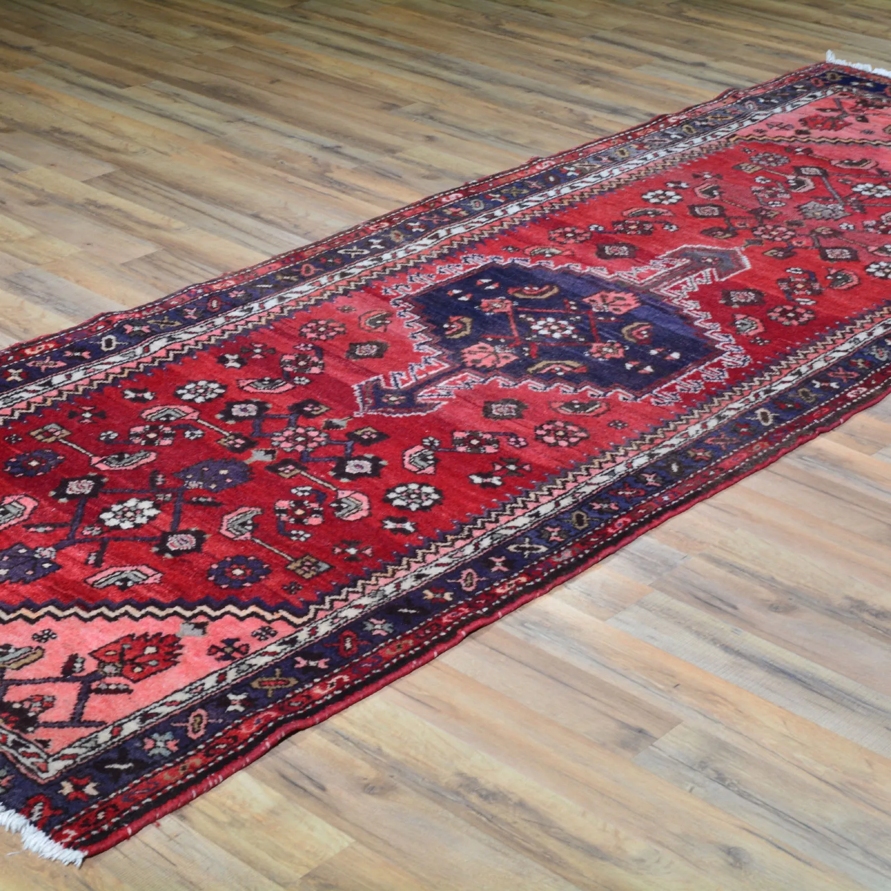 Hand-Knotted Vintage Traditional Tribal 100% Wool Rug (Size 3.2 X 8.11) Brral-2925