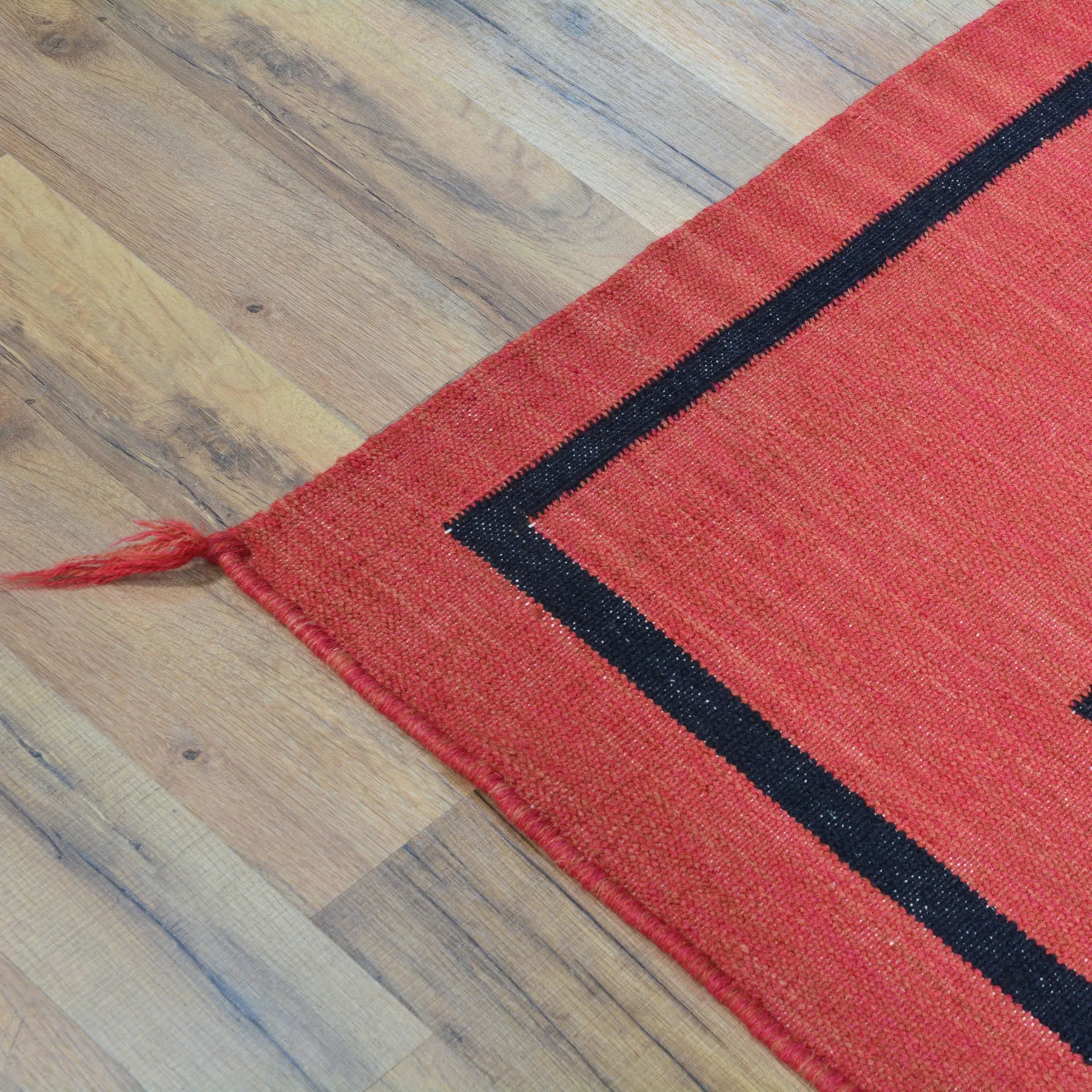 Hand-Woven Flat-Weave Contemporary Design Handmade Wool Rug (Size 3.2 X 4.11) Cwral-11034