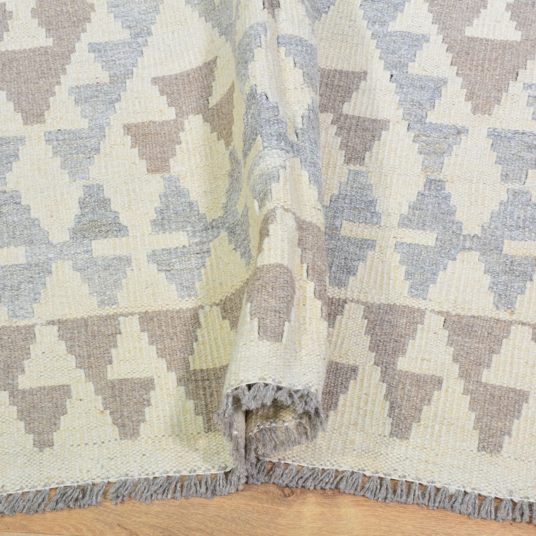 Hand-Woven Reversible Traditional Design Handmade Kilim Rug (Size 5.0 X 6.6) Cwral-10809