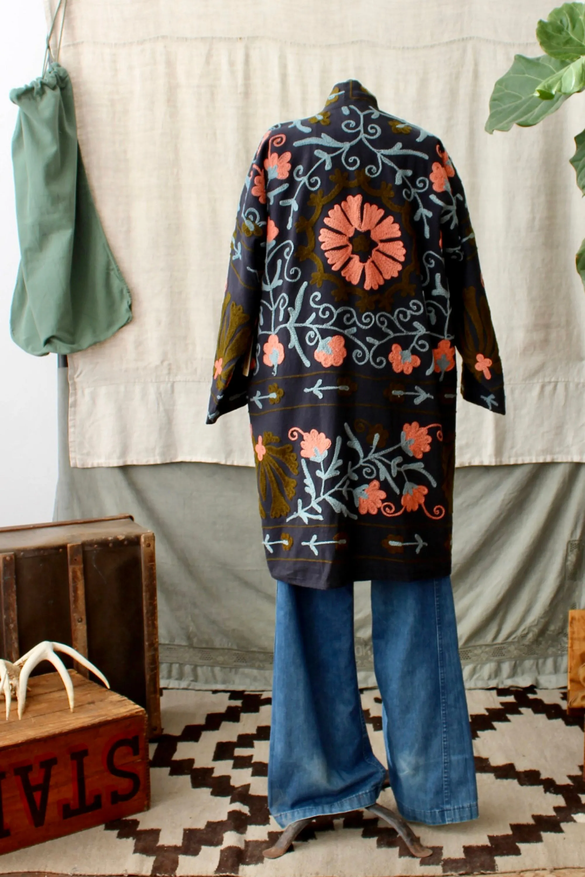 HF169 The Highlands Foundry Navy Suzani Duster