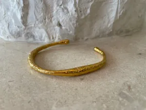 Isla Textured Cuff