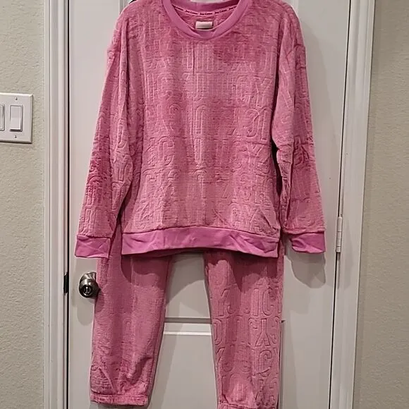 Juicy Couture Cozy Name Logo Velour PJ Set