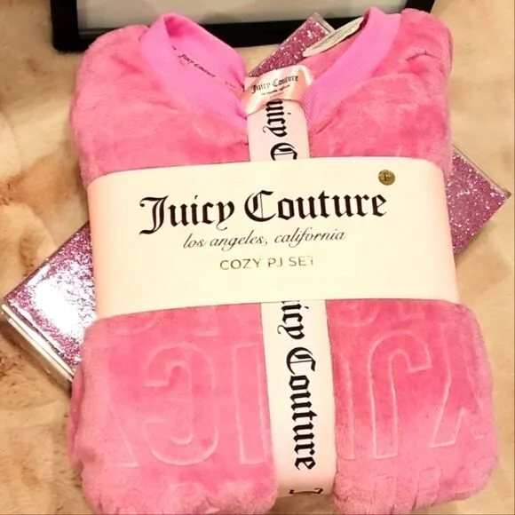 Juicy Couture Cozy Name Logo Velour PJ Set