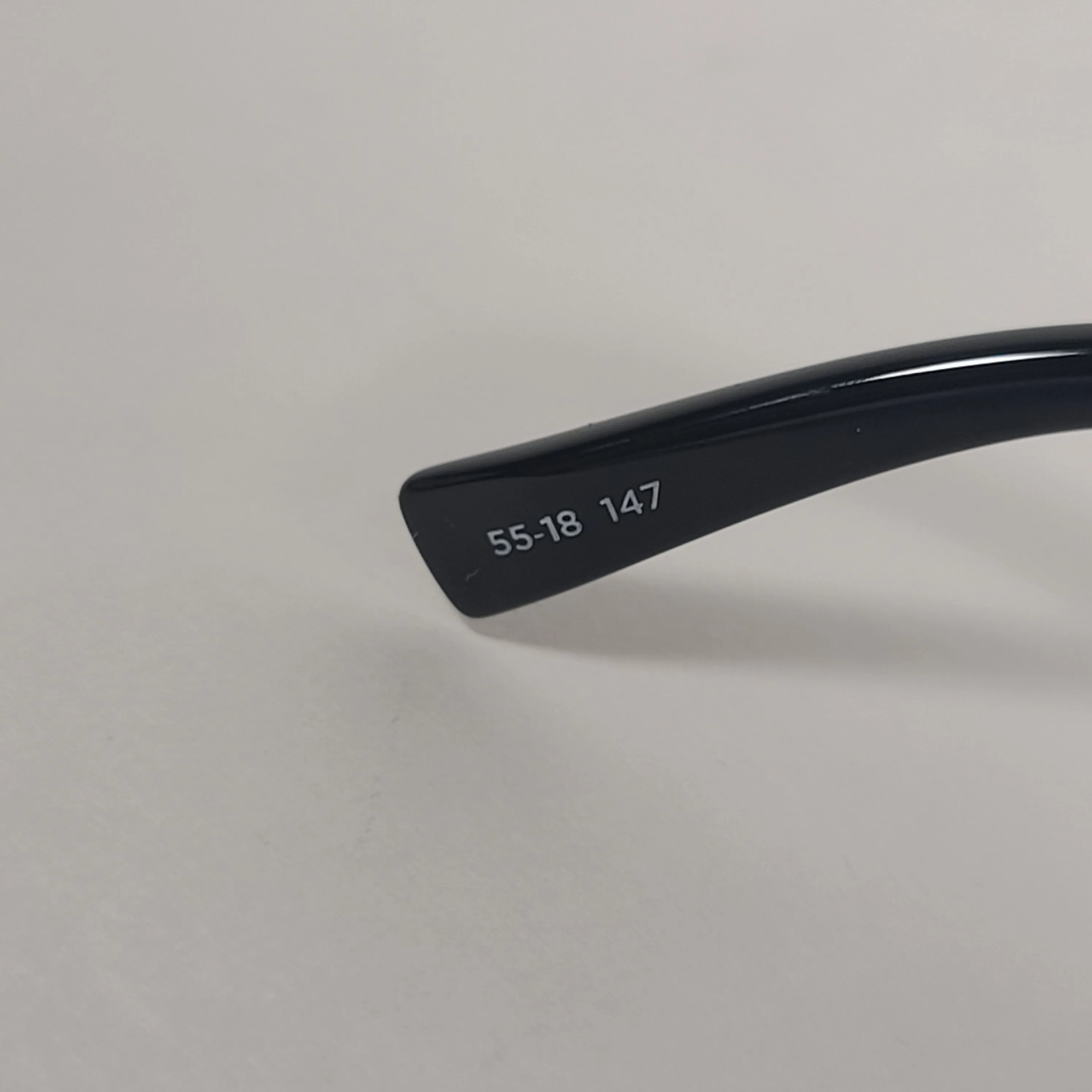 Le Specs Escapade Sunglasses Square Shiny Black Frame Smoke Gray Lens LSP1802462