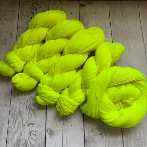 LEMON -  Semi-Solid Kettle Dyed Fing/ Sock weight - 463 yds 3.5 oz or 20 gr minis RTS (717)