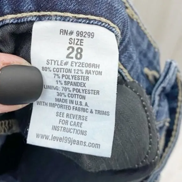 Level 99 | Distressed Amber Slouchy Skinny Jean Size 28