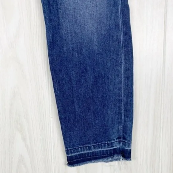 Level 99 | Distressed Amber Slouchy Skinny Jean Size 28