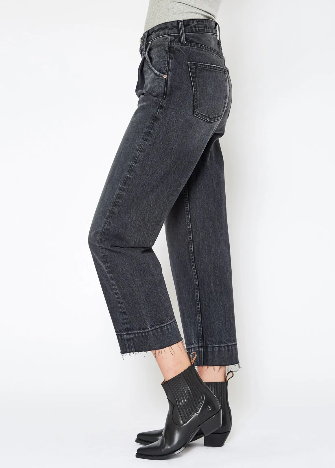 Lou 90's Comfort Crop