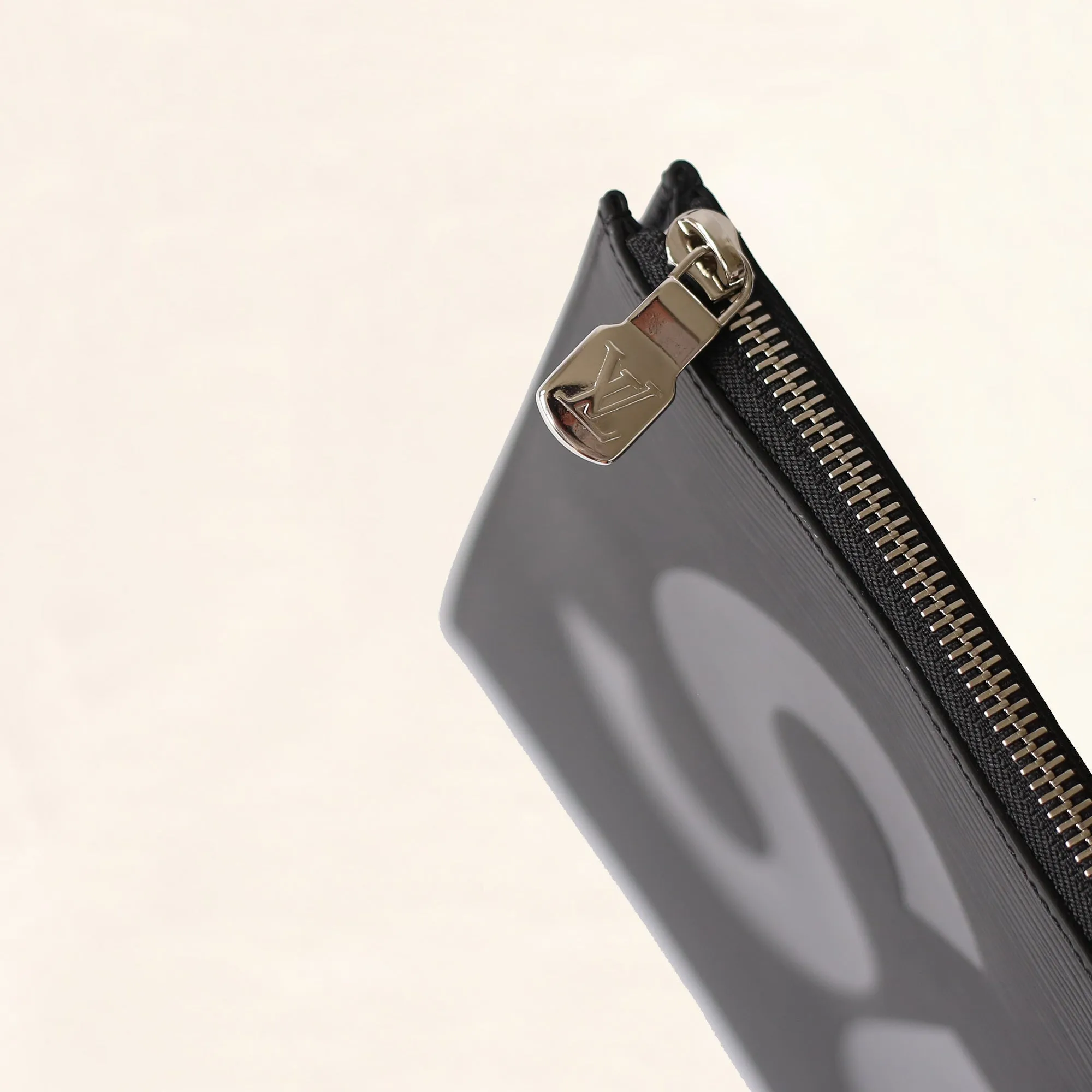 Louis Vuitton | Supreme Black Epi Pochette Jour | GM