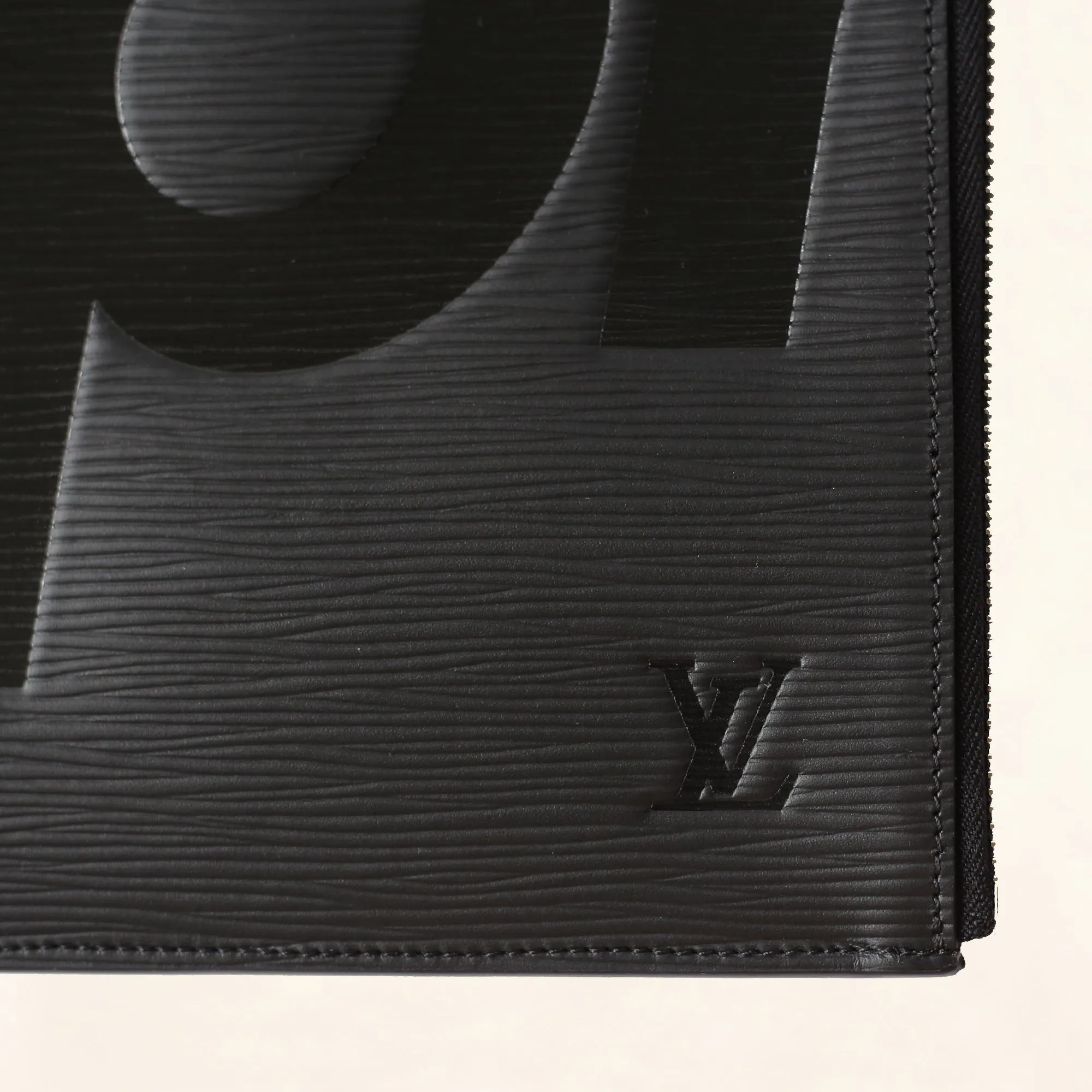 Louis Vuitton | Supreme Black Epi Pochette Jour | GM