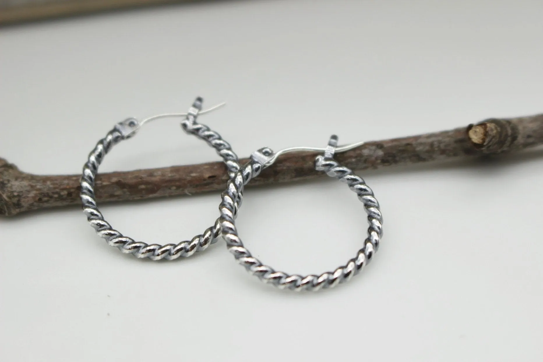 Medium Twisted Wire Hoop Earrings
