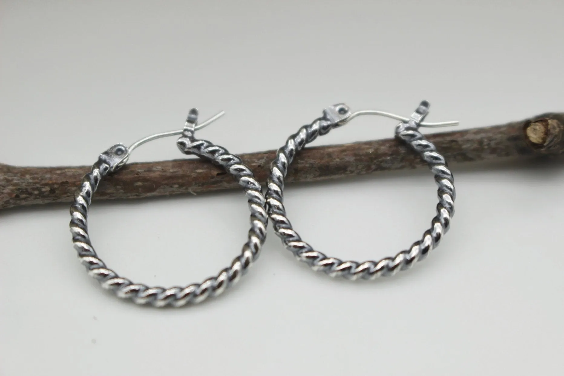 Medium Twisted Wire Hoop Earrings