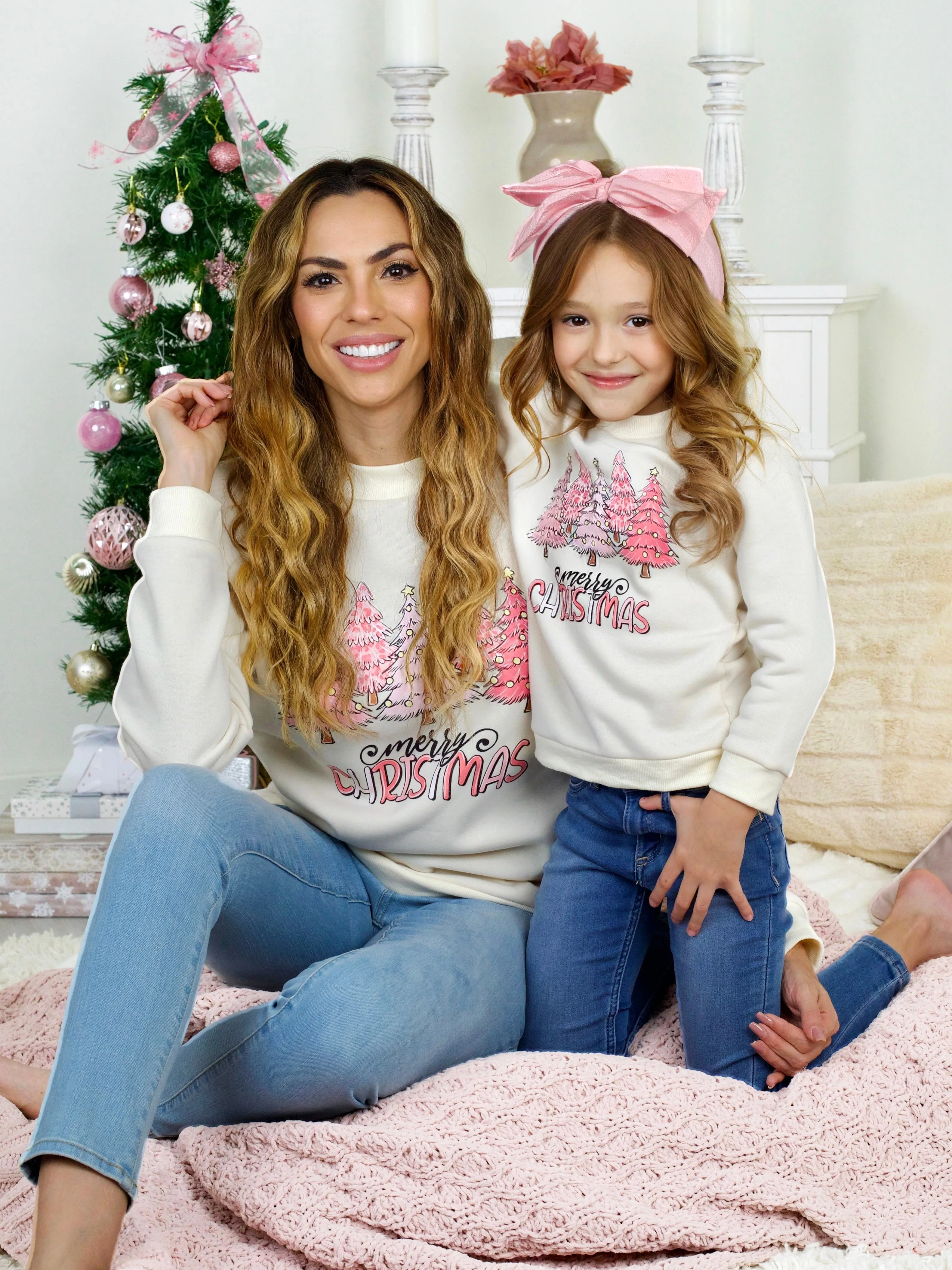 Mommy & Me Merry Christmas Graphic Sweatshirt