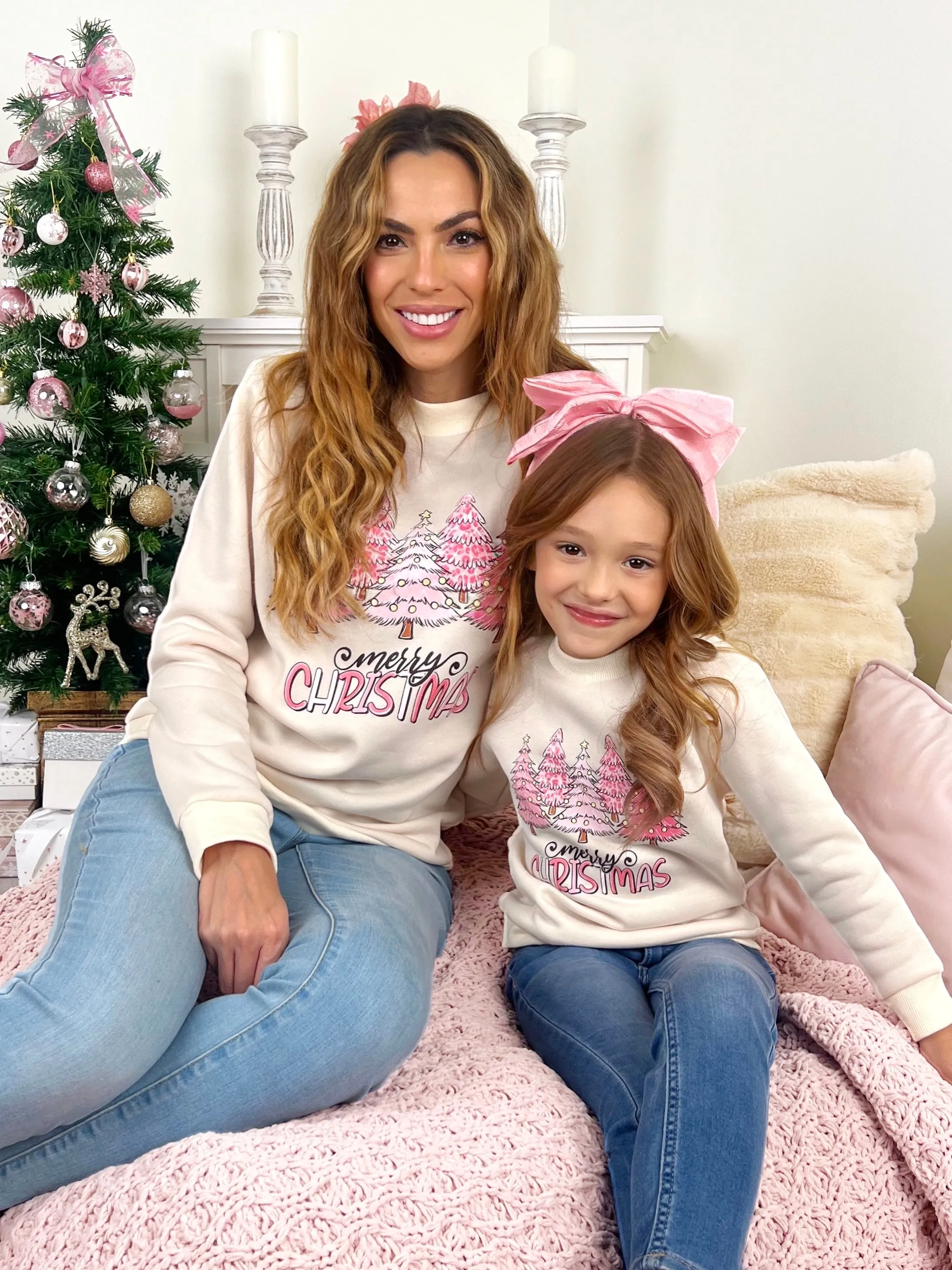 Mommy & Me Merry Christmas Graphic Sweatshirt