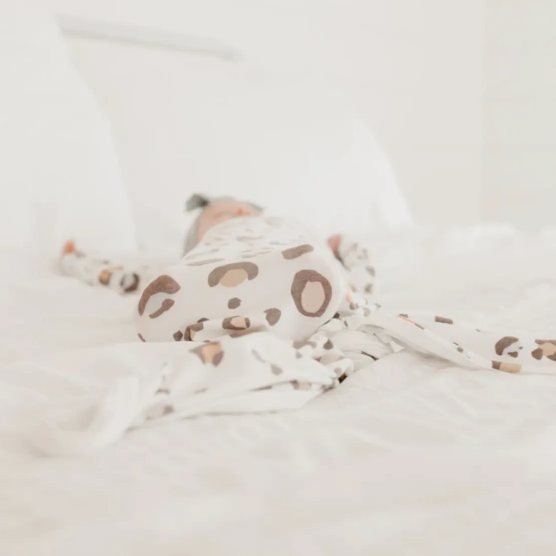 Newborn Knotted Gown