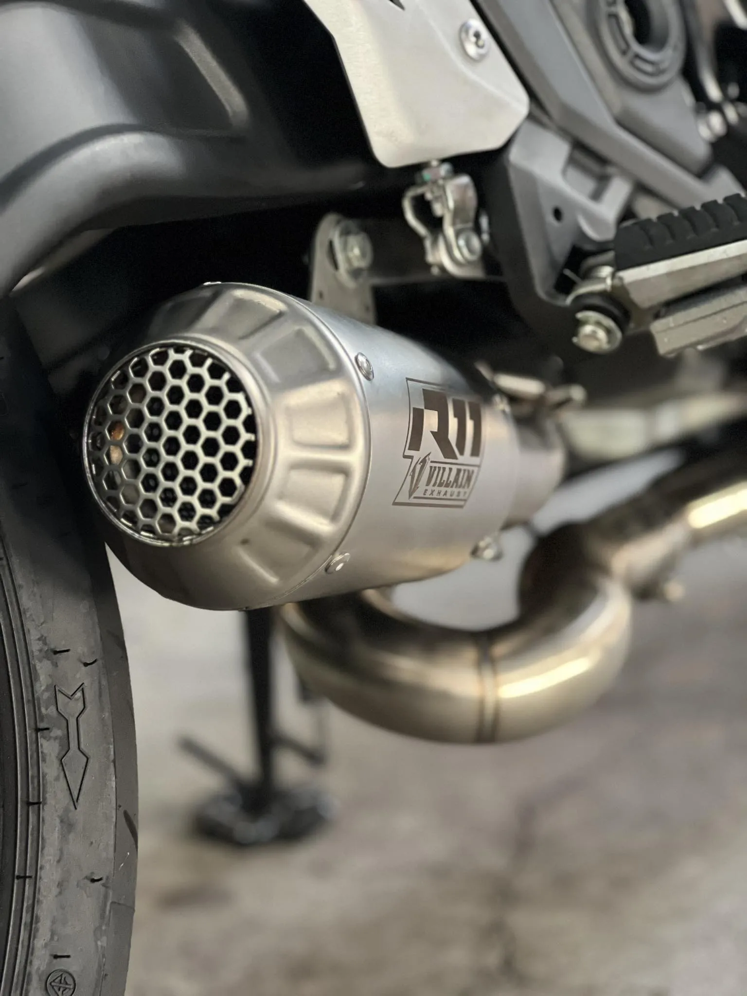 NINJA650/Z650 TWISTED SILVER ELBOW (IMPORTED)