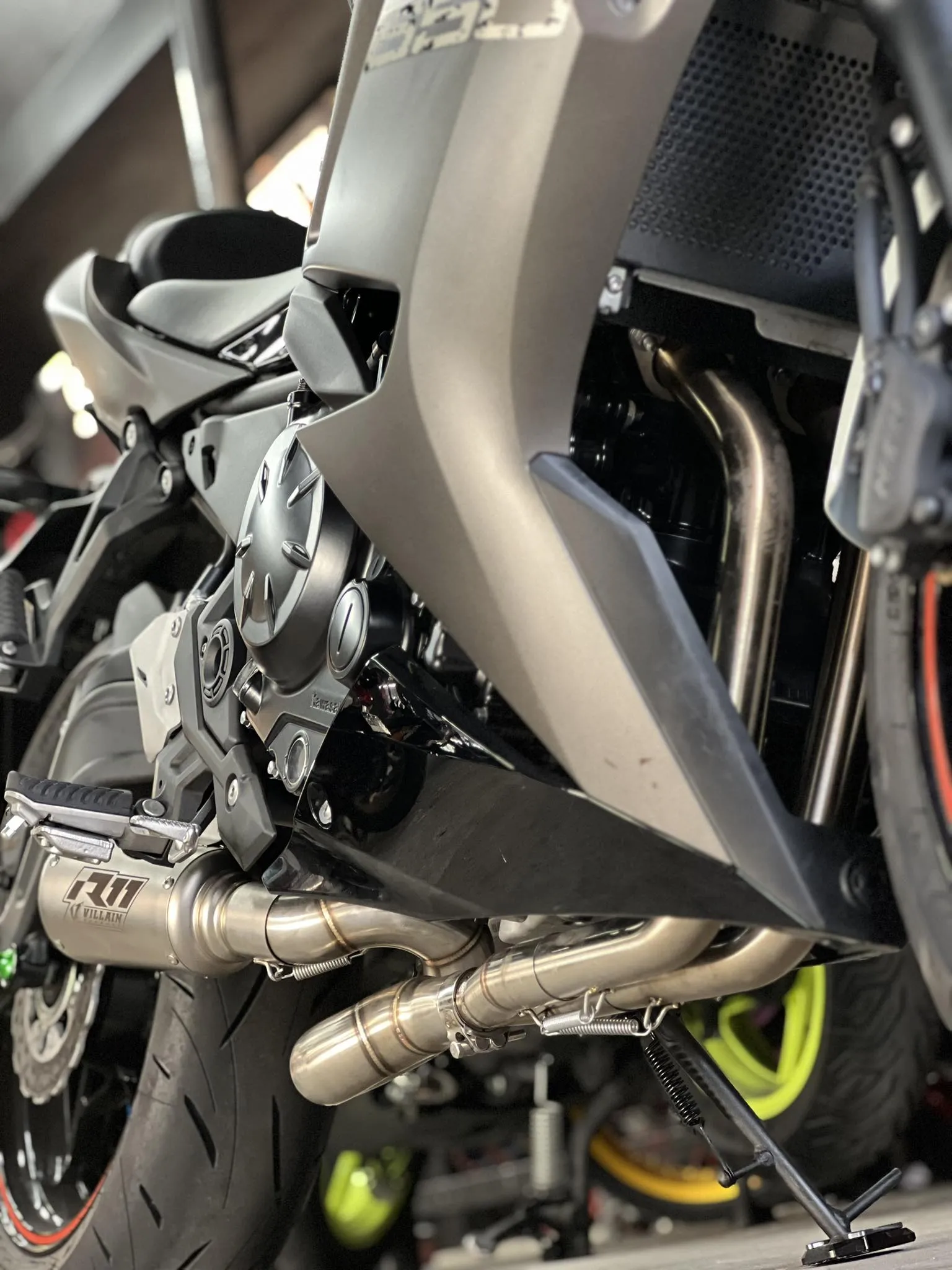 NINJA650/Z650 TWISTED SILVER ELBOW (IMPORTED)