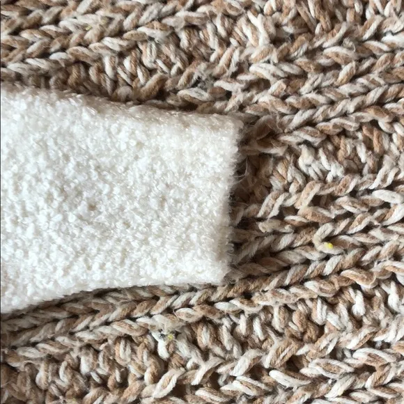 NWOT Long and cozy sweater