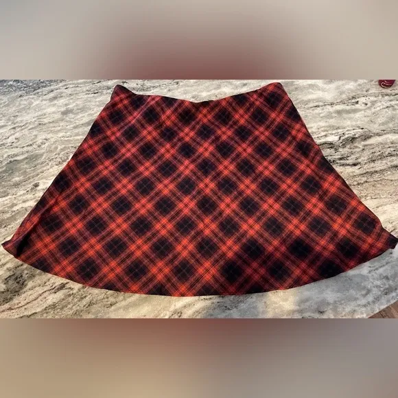 NWT! Loft Pull On Plaid Skirt