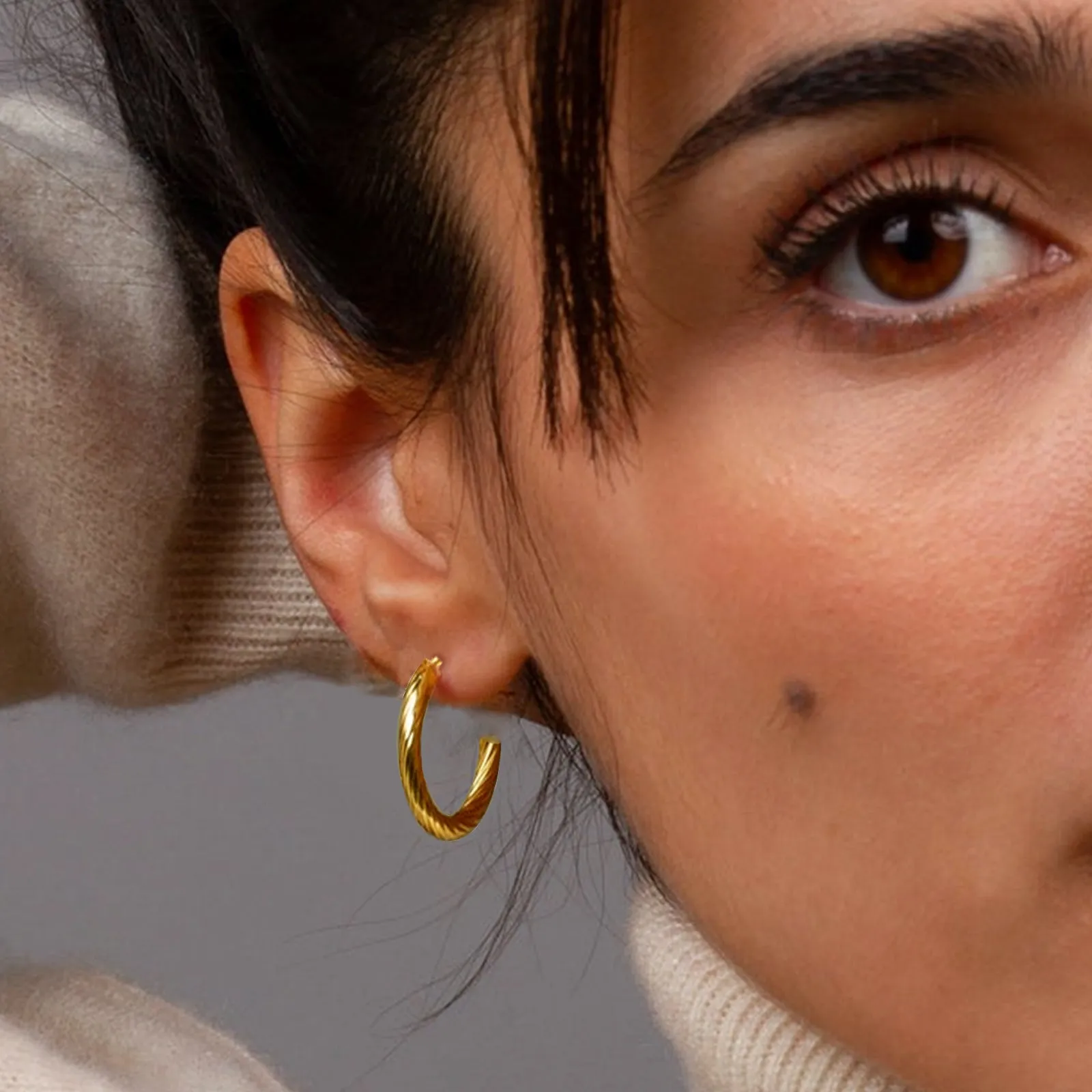 Open Twisted Rope Round Hoop Earrings