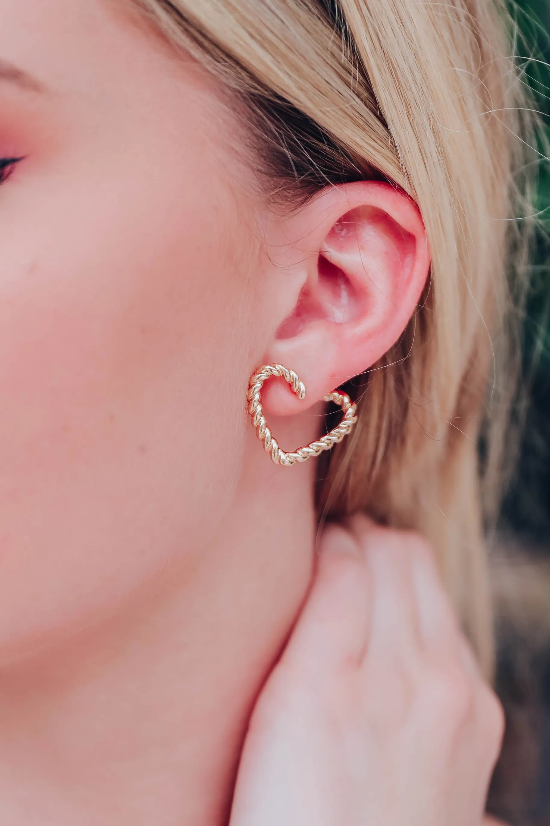 Phantos Twisted Heart Earrings - Gold