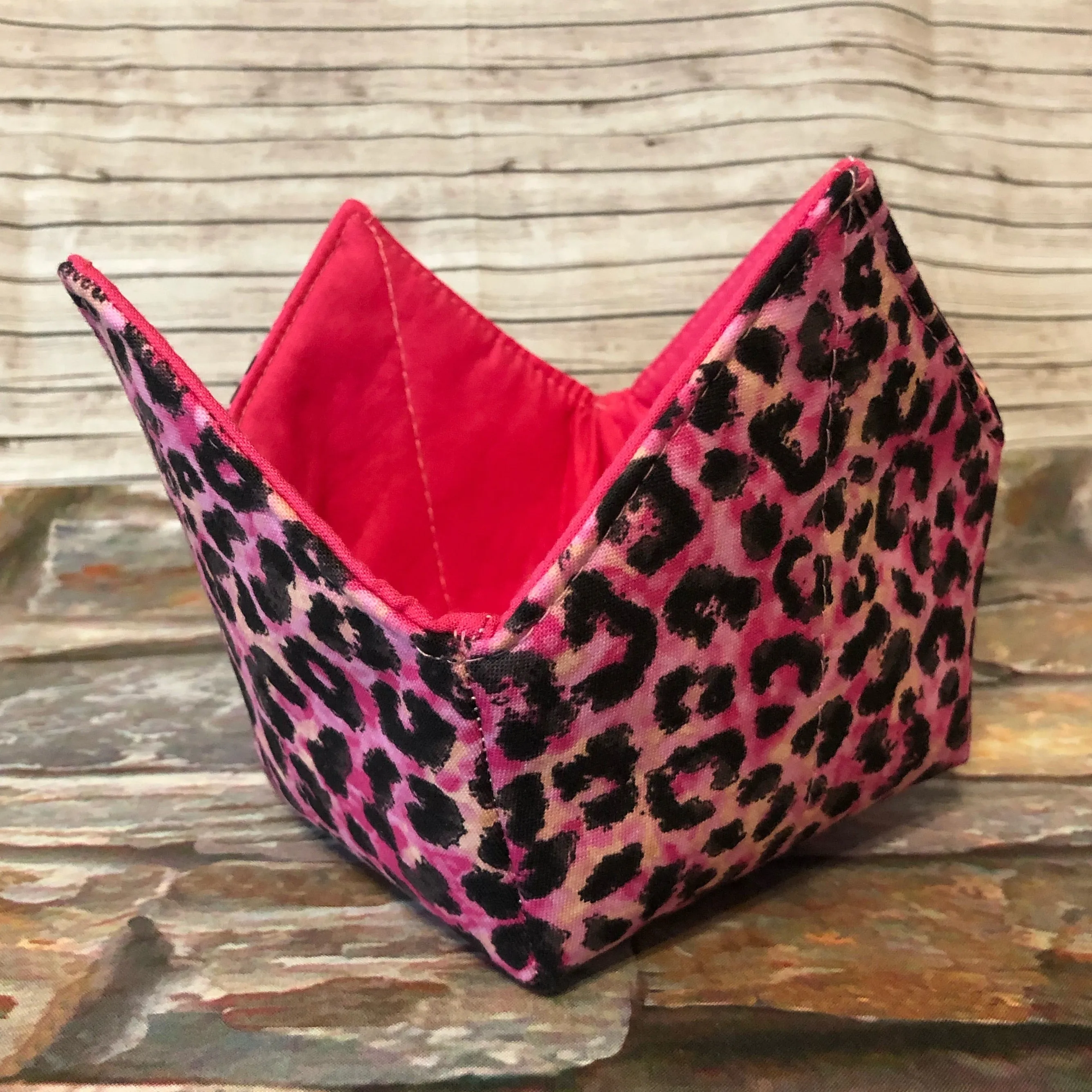 Portable Yarn Bowl - Pink spotted