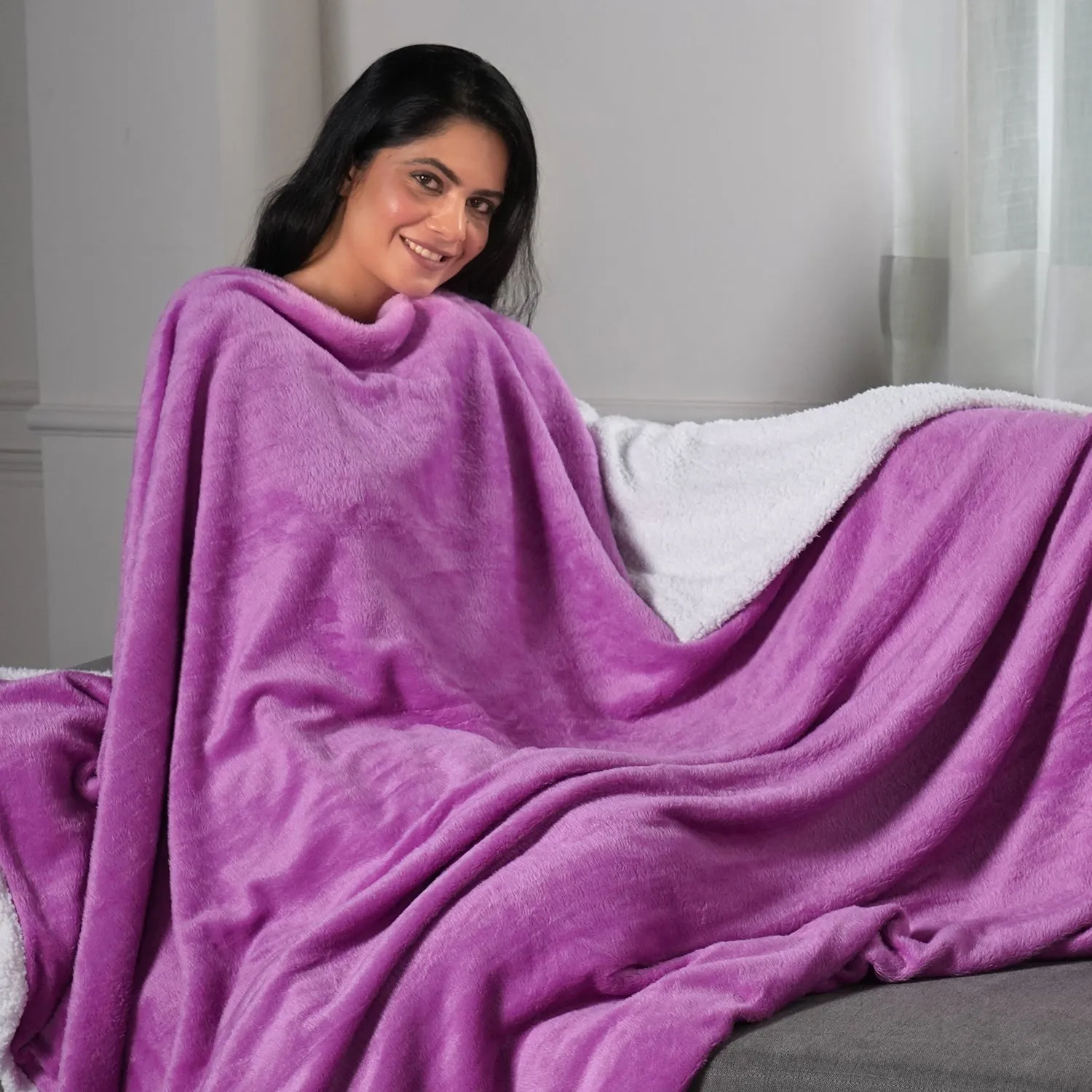 Purple Warm and Cozy Microfiber/Sherpa Throw Blanket (80" X 60")