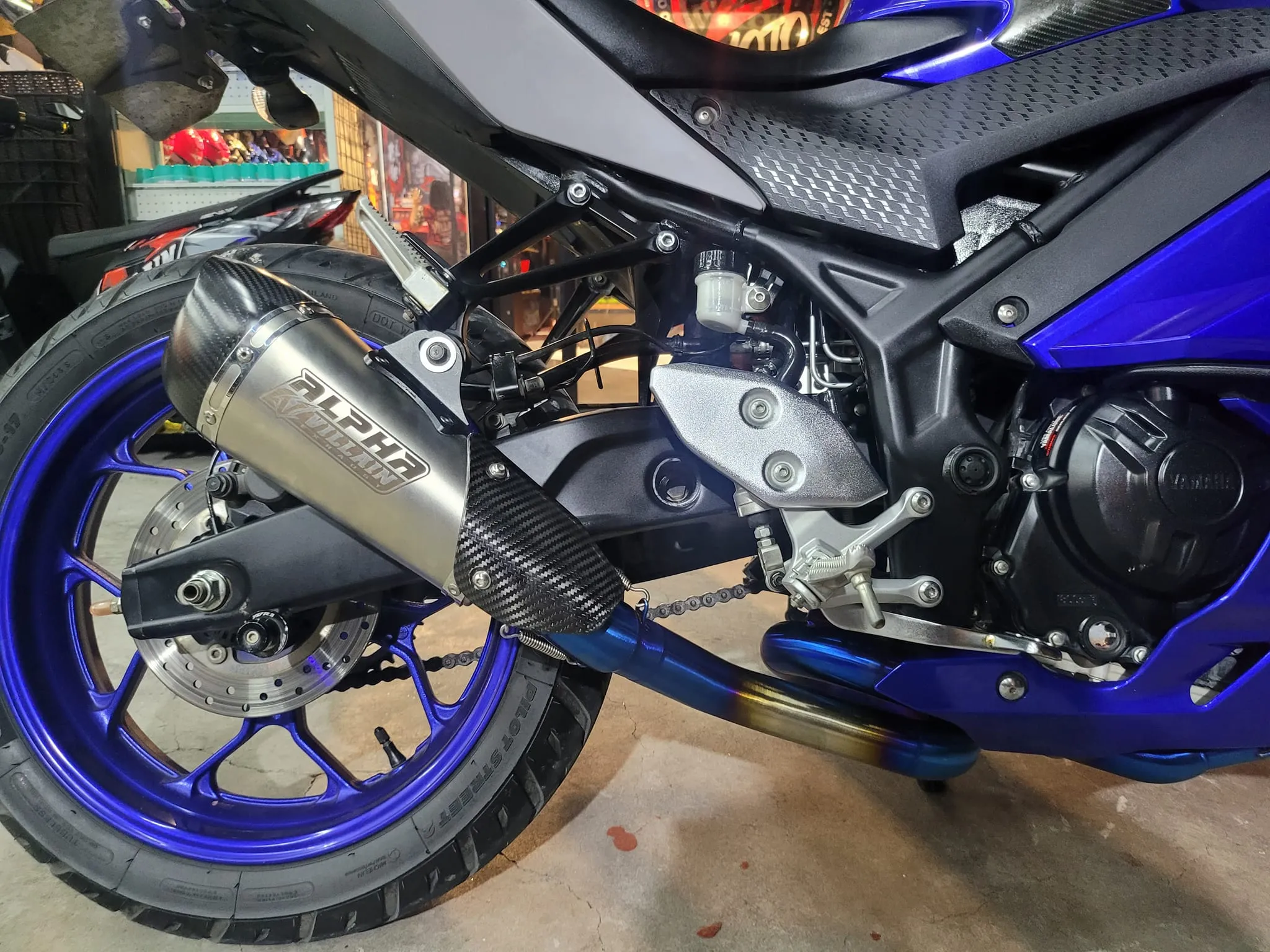 R3 TWISTED OUT ELBOW TITANIUM (IMPORTED)