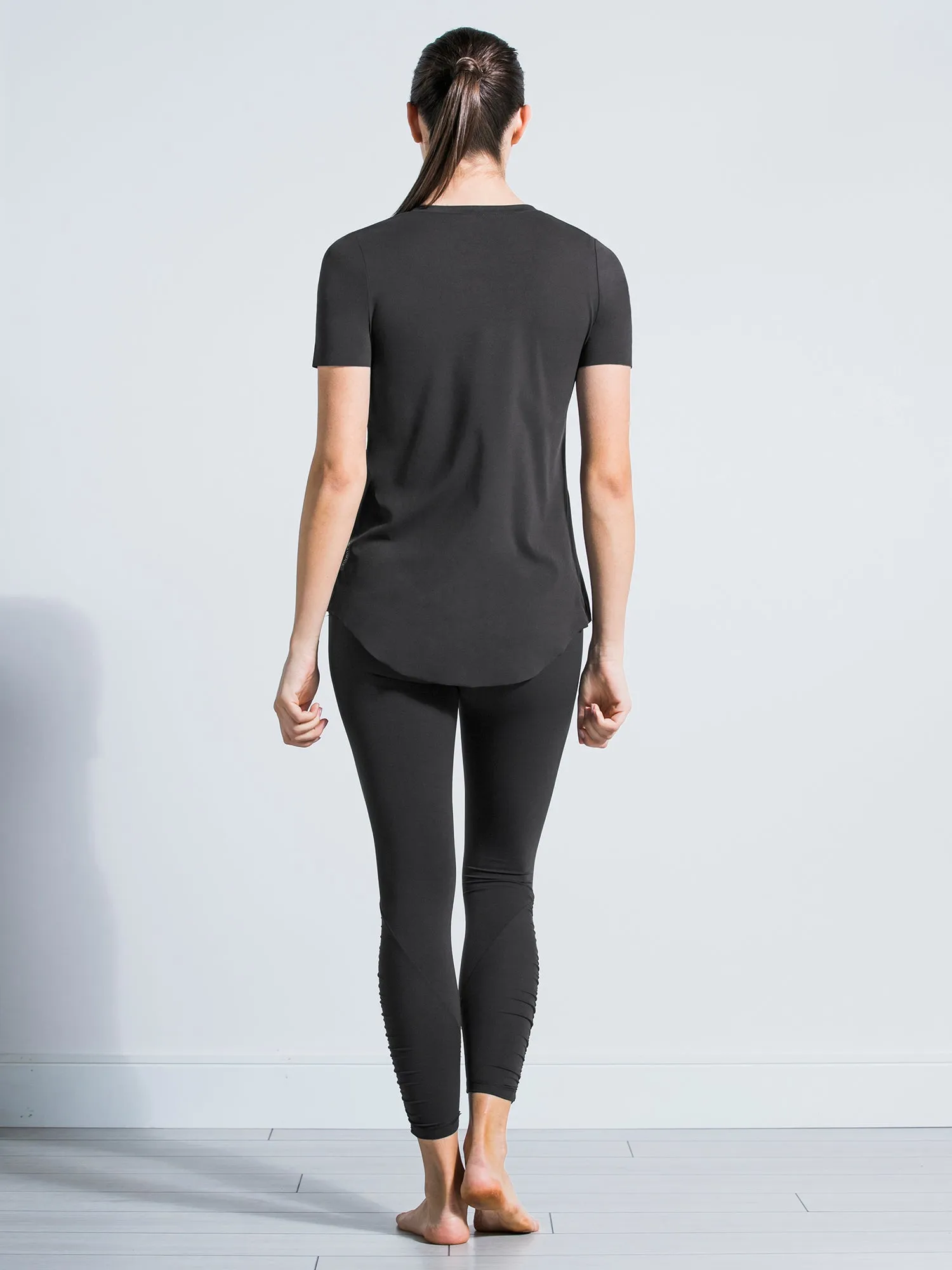 RELAXED NUDE TEE