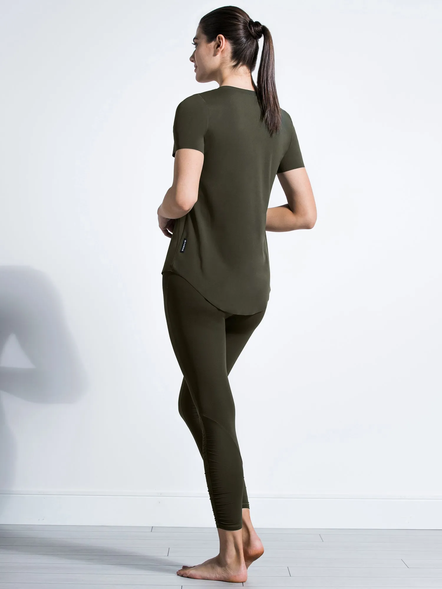 RELAXED NUDE TEE