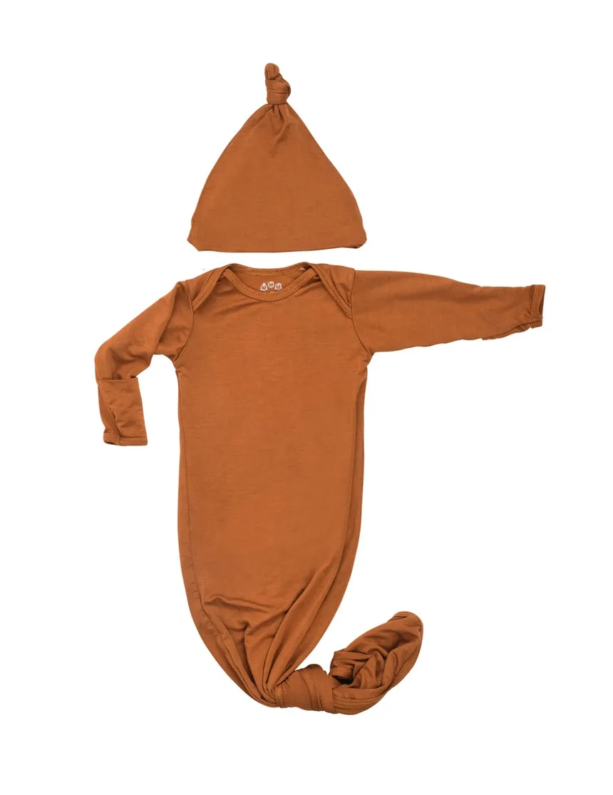 Saddle Newborn Knotted Gown Set