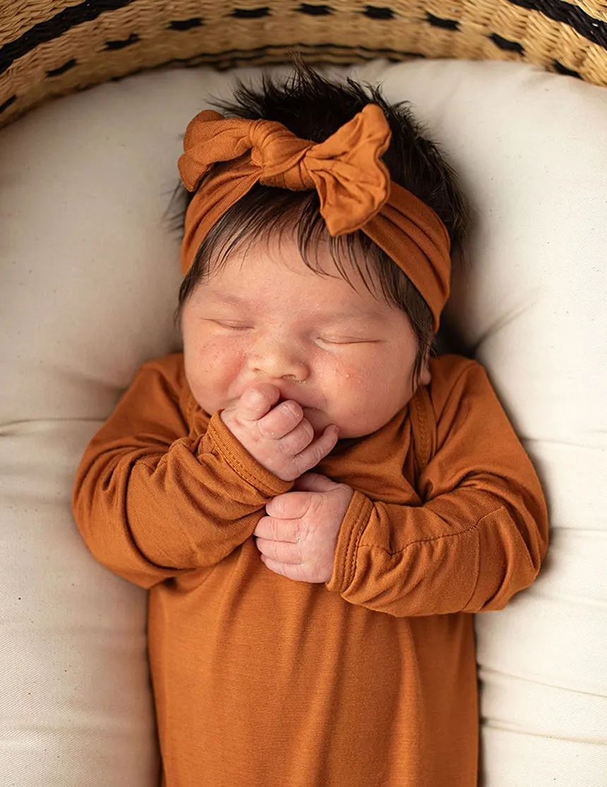 Saddle Newborn Knotted Gown Set